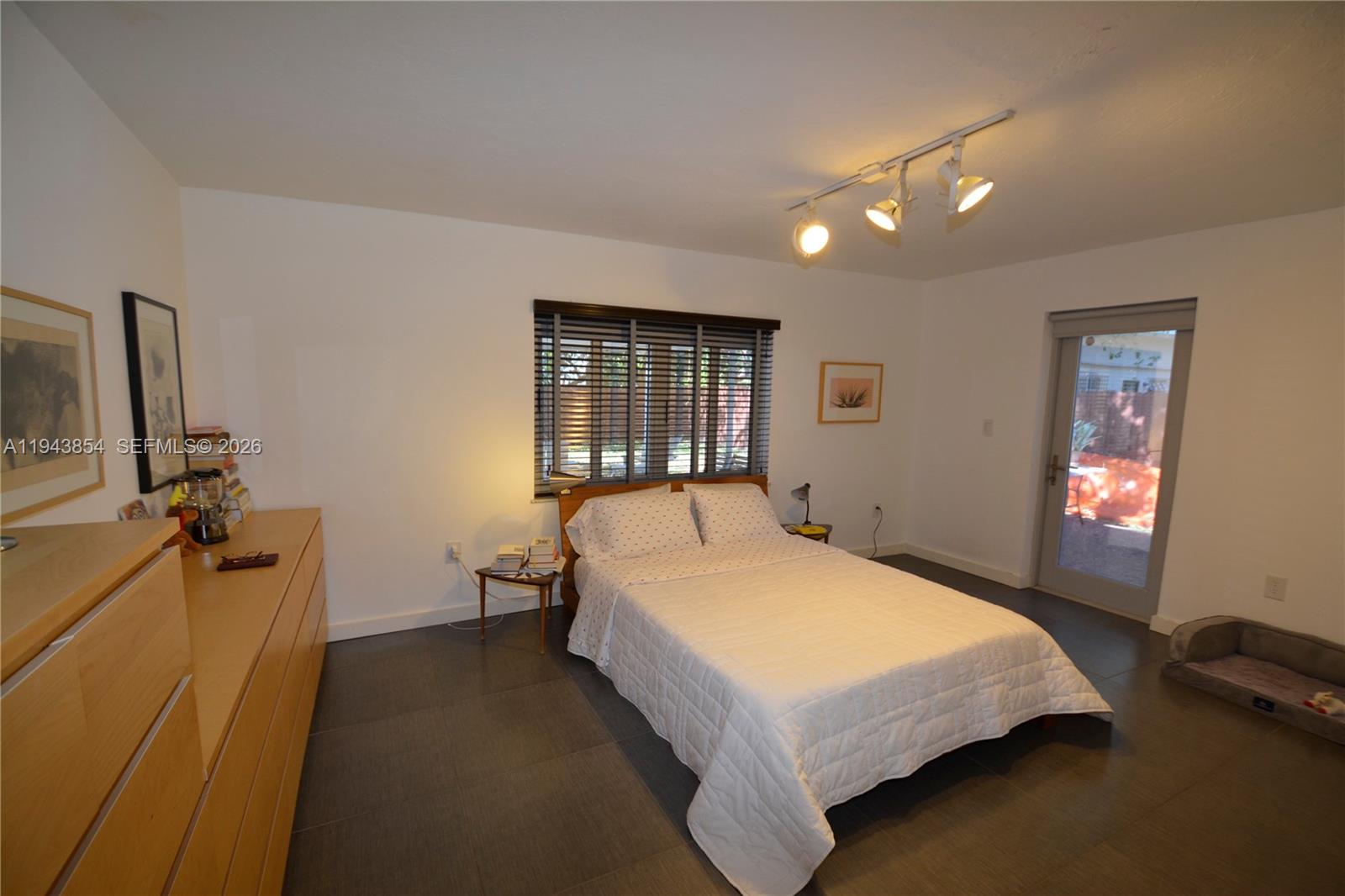 5210 NW 5th Ave Miami, FL 33127