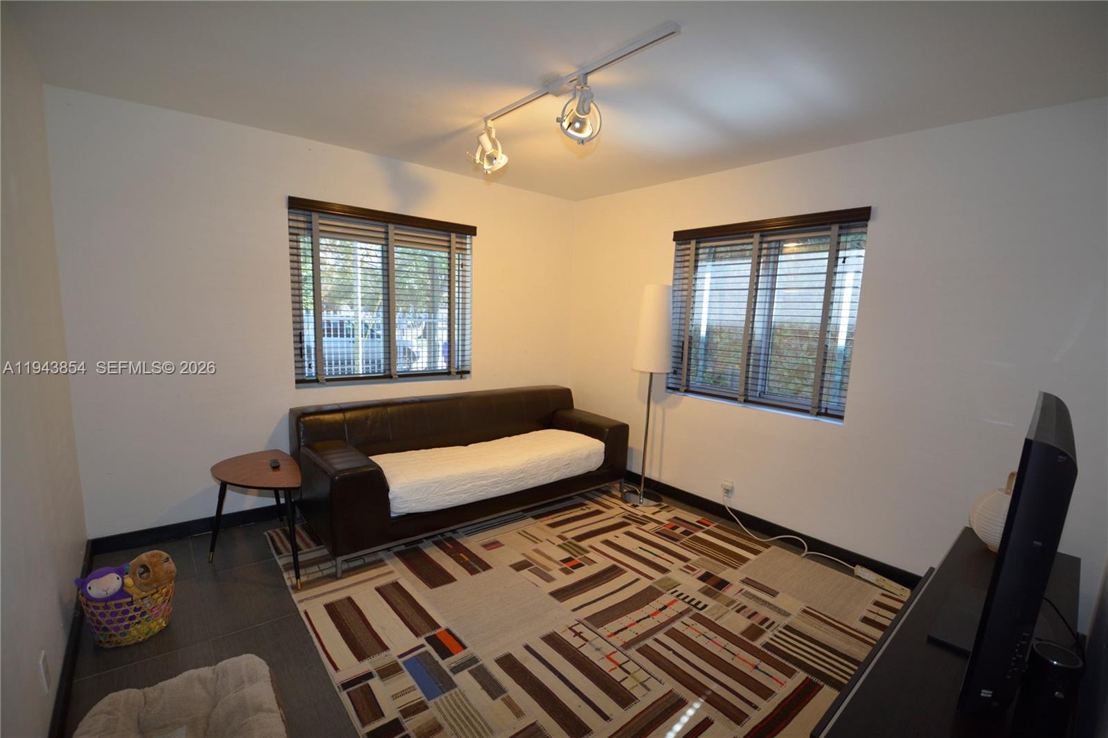 5210 NW 5th Ave Miami, FL 33127