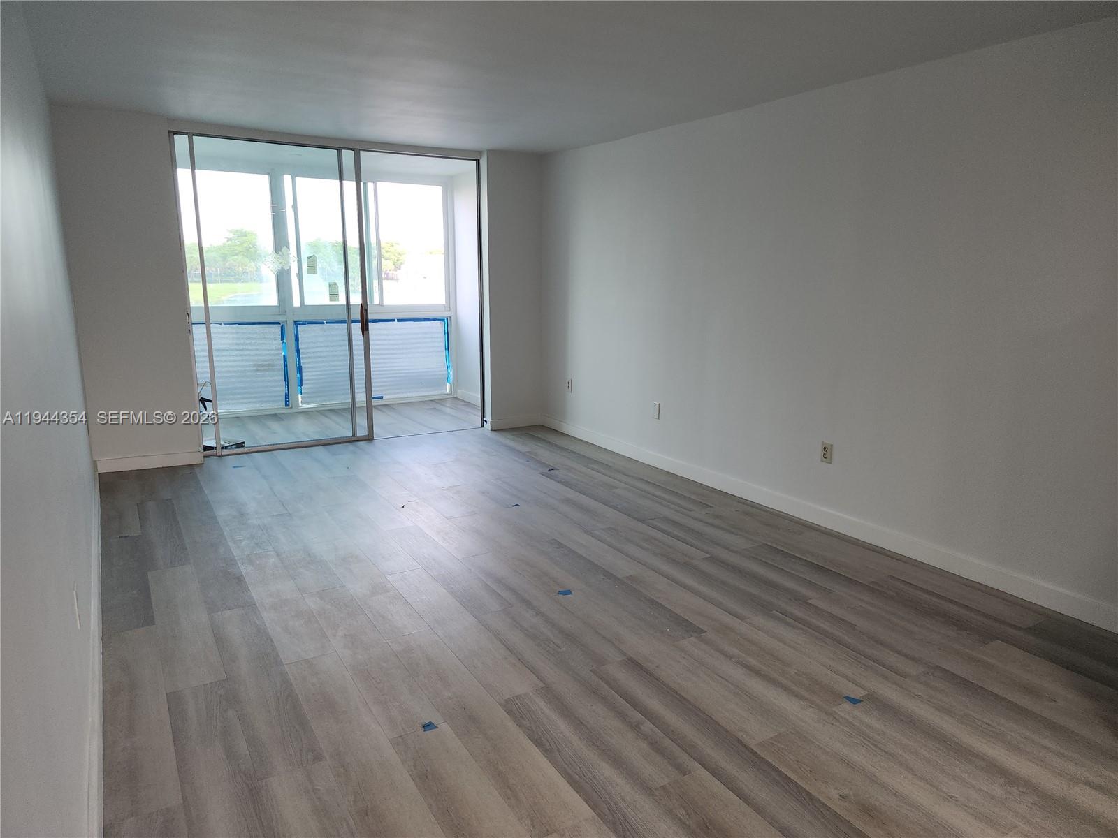 2931 E Sunrise Lks Dr #205 Sunrise, FL 33322