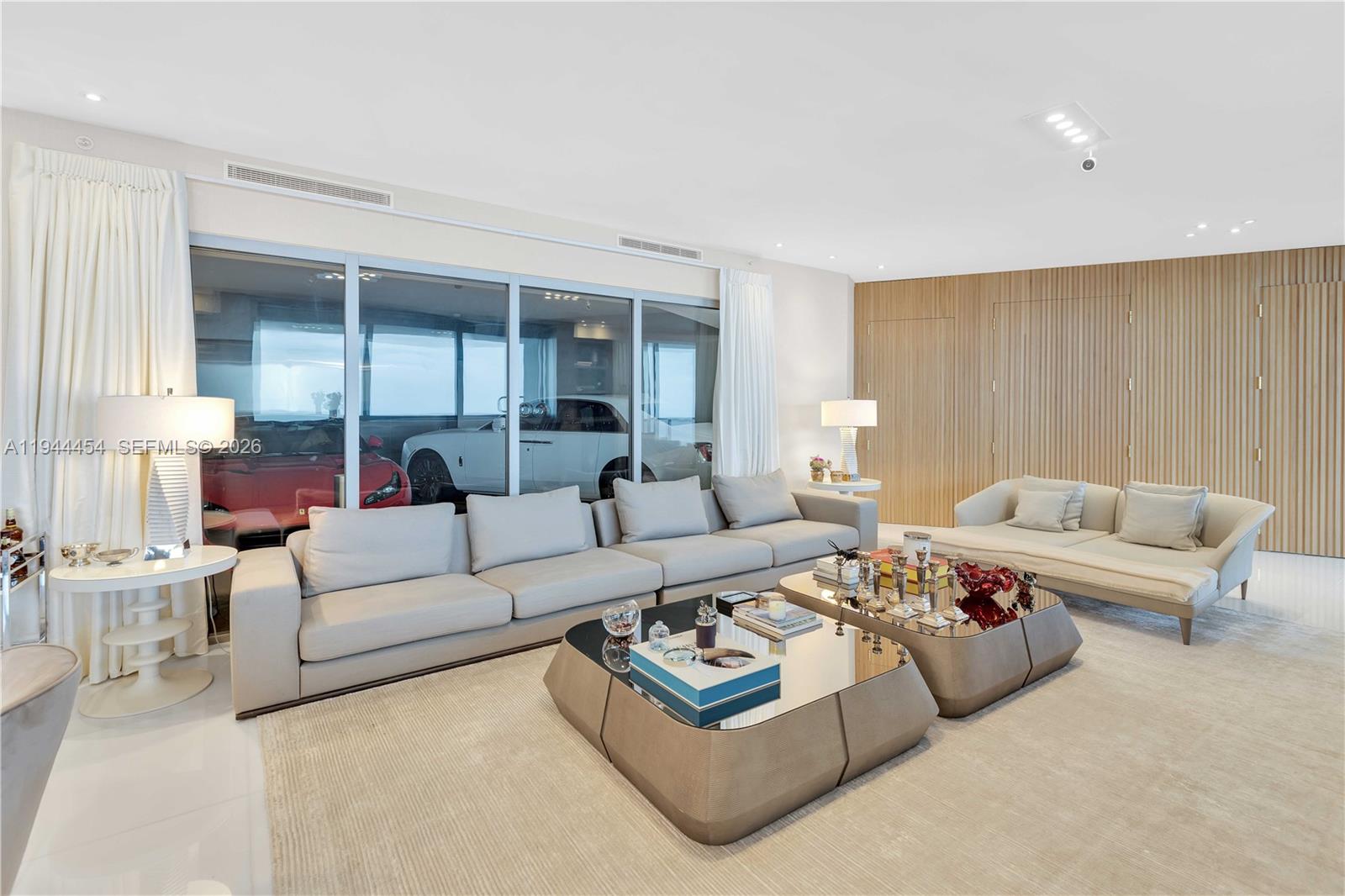 18555 Collins Ave #4601 Sunny Isles Beach, FL 33160