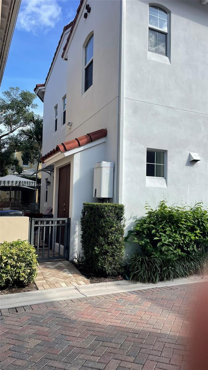 918 NE 17th Way Fort Lauderdale, FL 33304