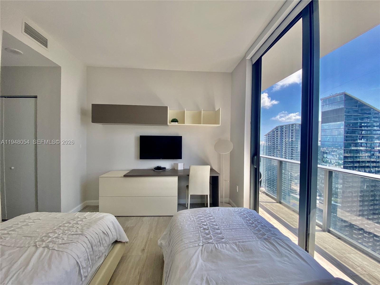 image Brickell Heights West13