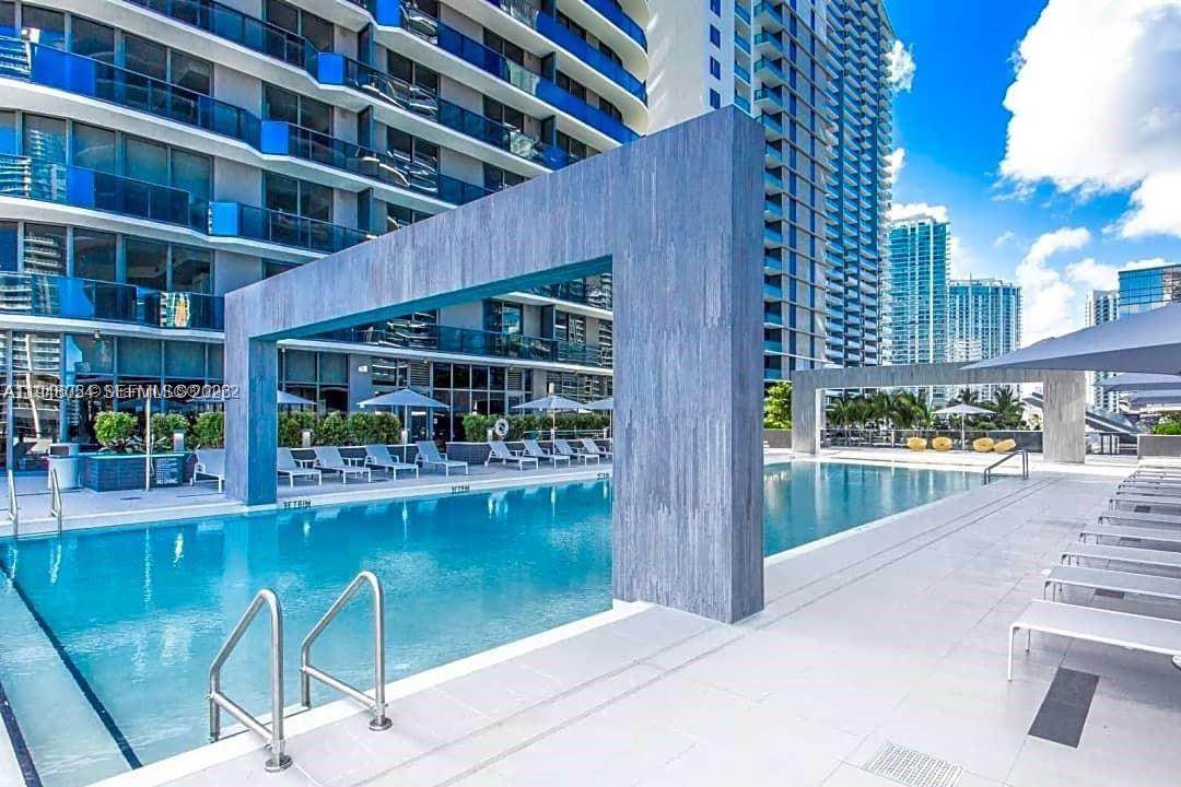 image Brickell Heights West24