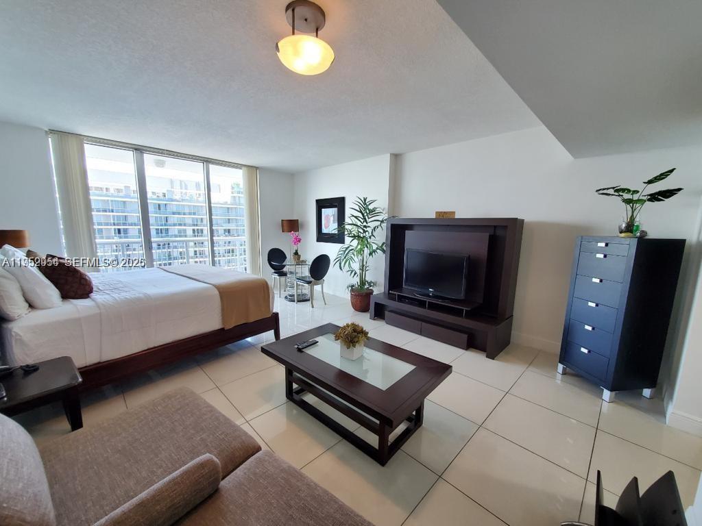 1750 N Bayshore Dr #5407 Miami, FL 33132