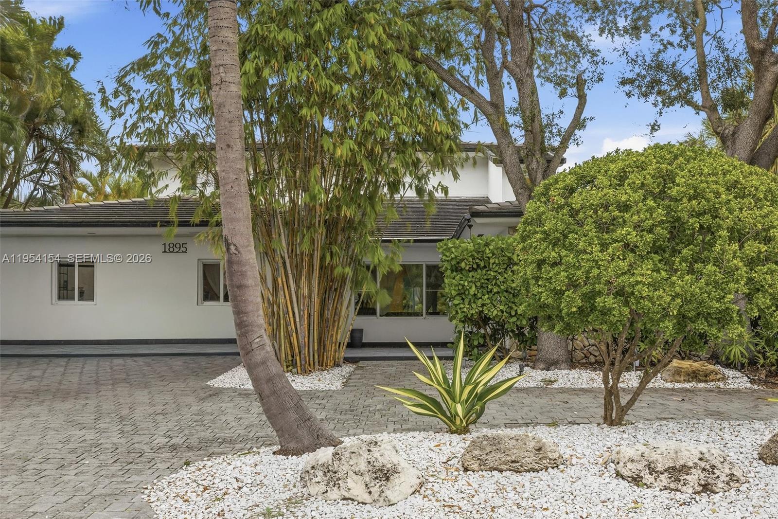 1895 NE 118th Rd North Miami, FL 33181