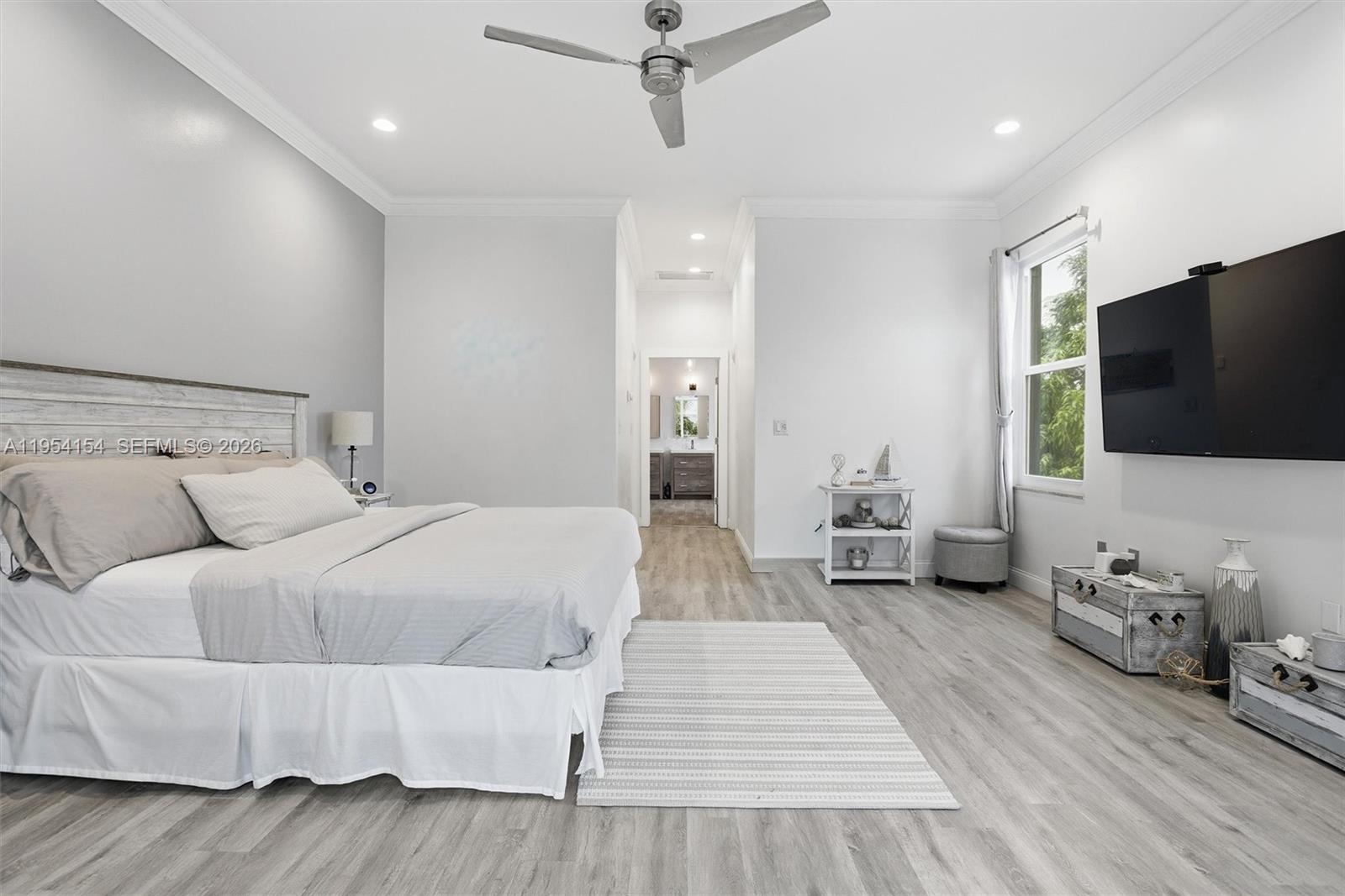 1895 NE 118th Rd North Miami, FL 33181