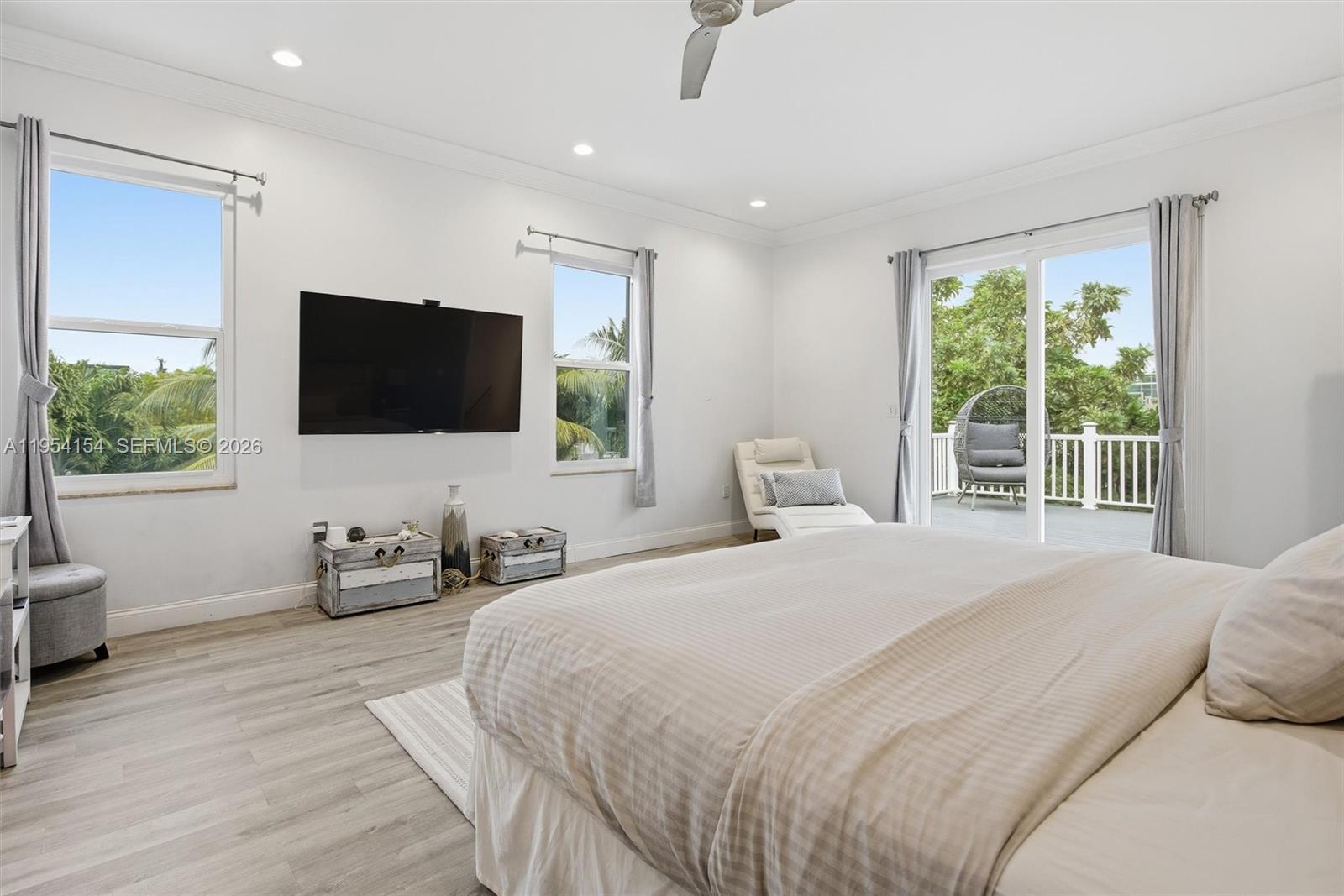 1895 NE 118th Rd North Miami, FL 33181