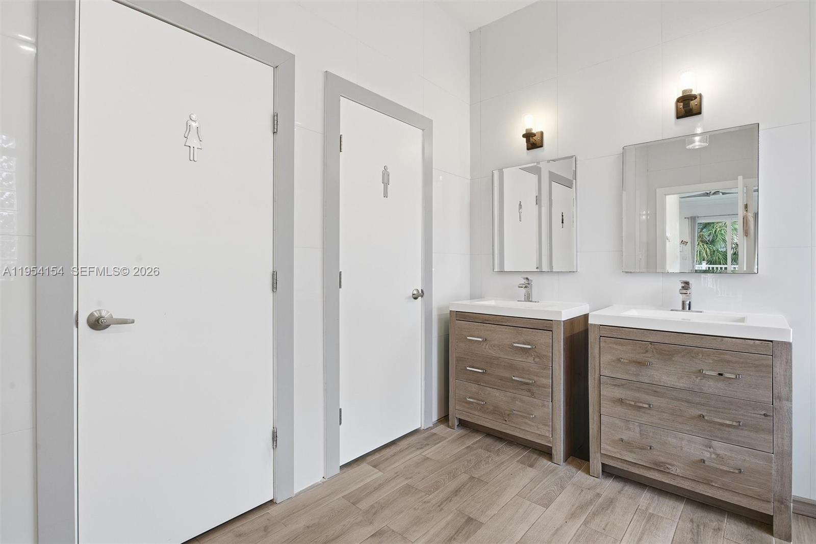 1895 NE 118th Rd North Miami, FL 33181