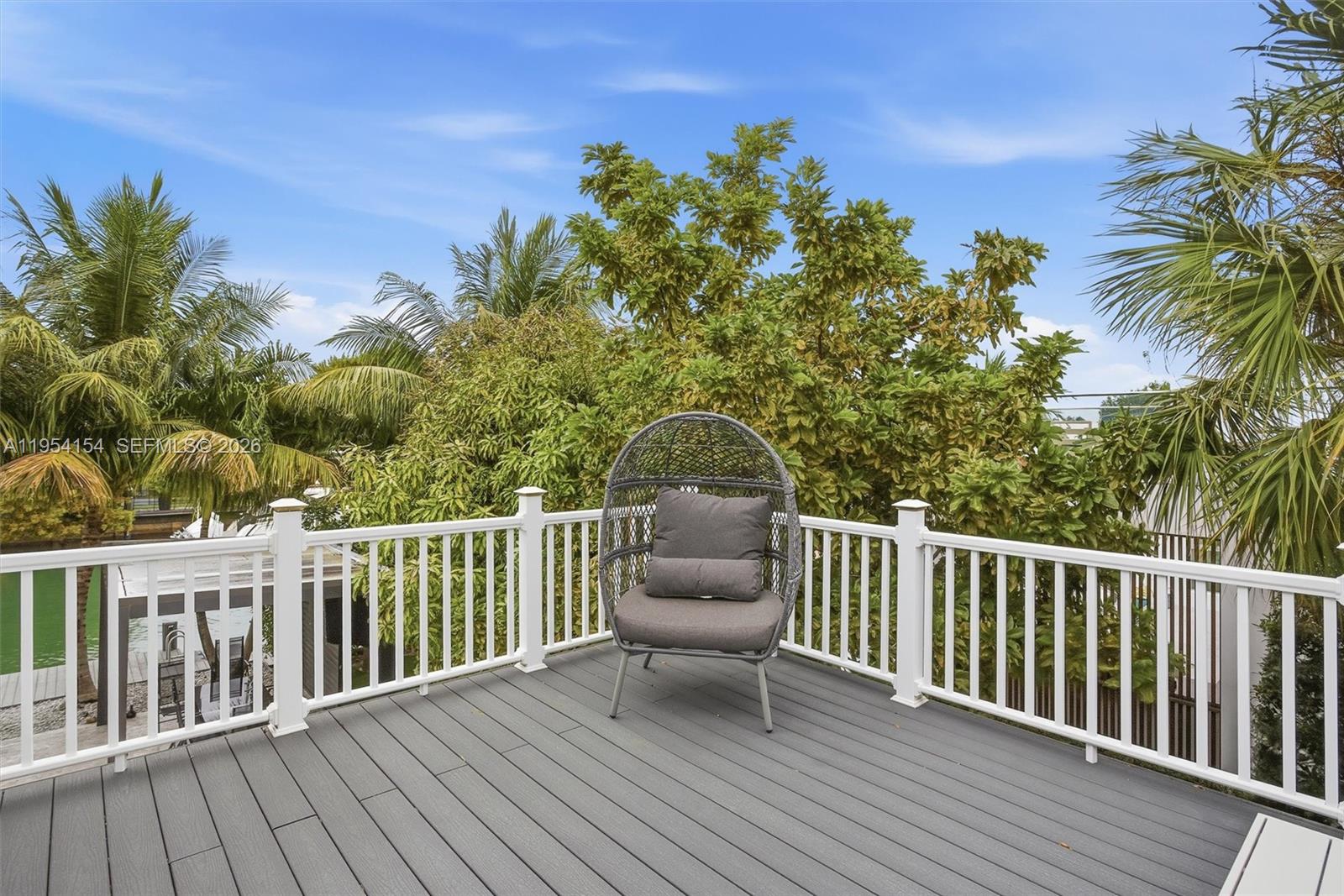 1895 NE 118th Rd North Miami, FL 33181