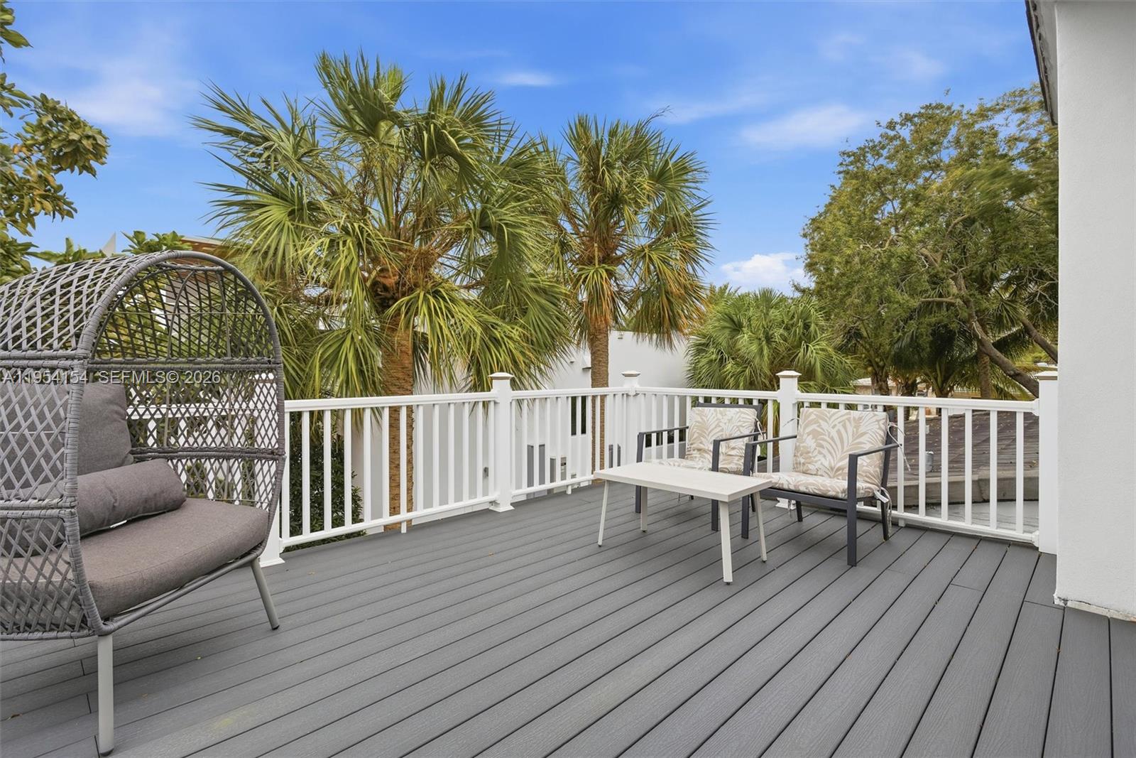 1895 NE 118th Rd North Miami, FL 33181