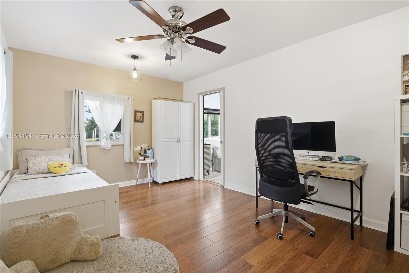 1895 NE 118th Rd North Miami, FL 33181