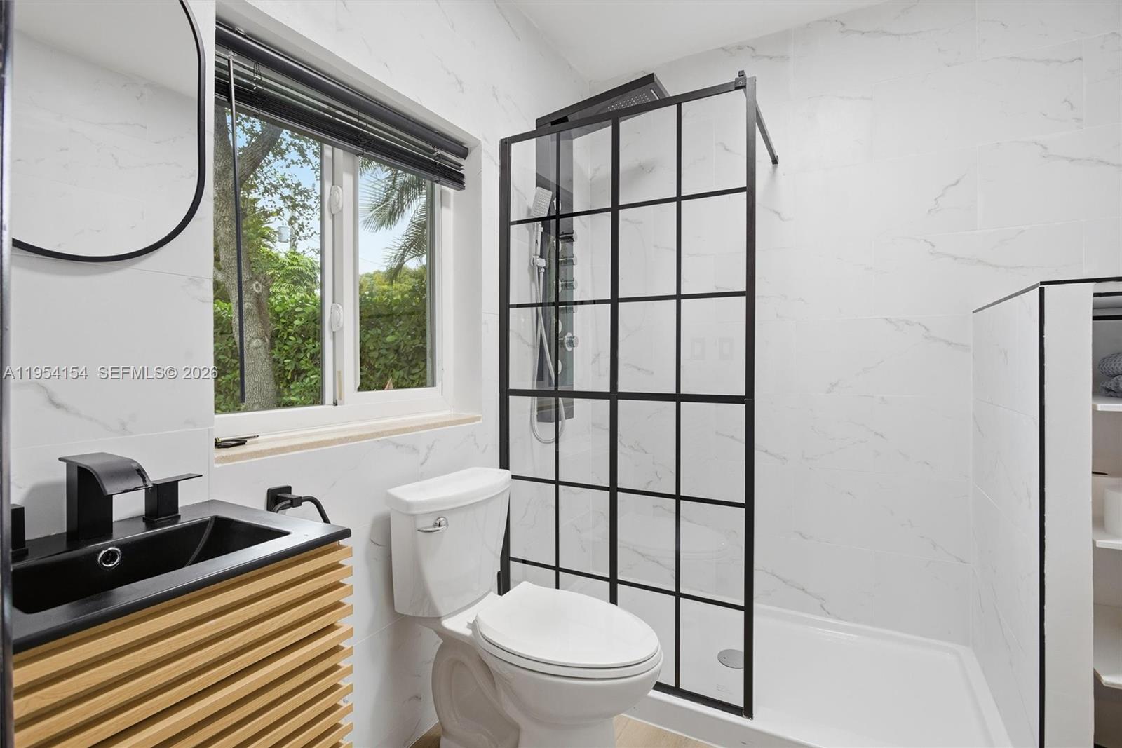 1895 NE 118th Rd North Miami, FL 33181