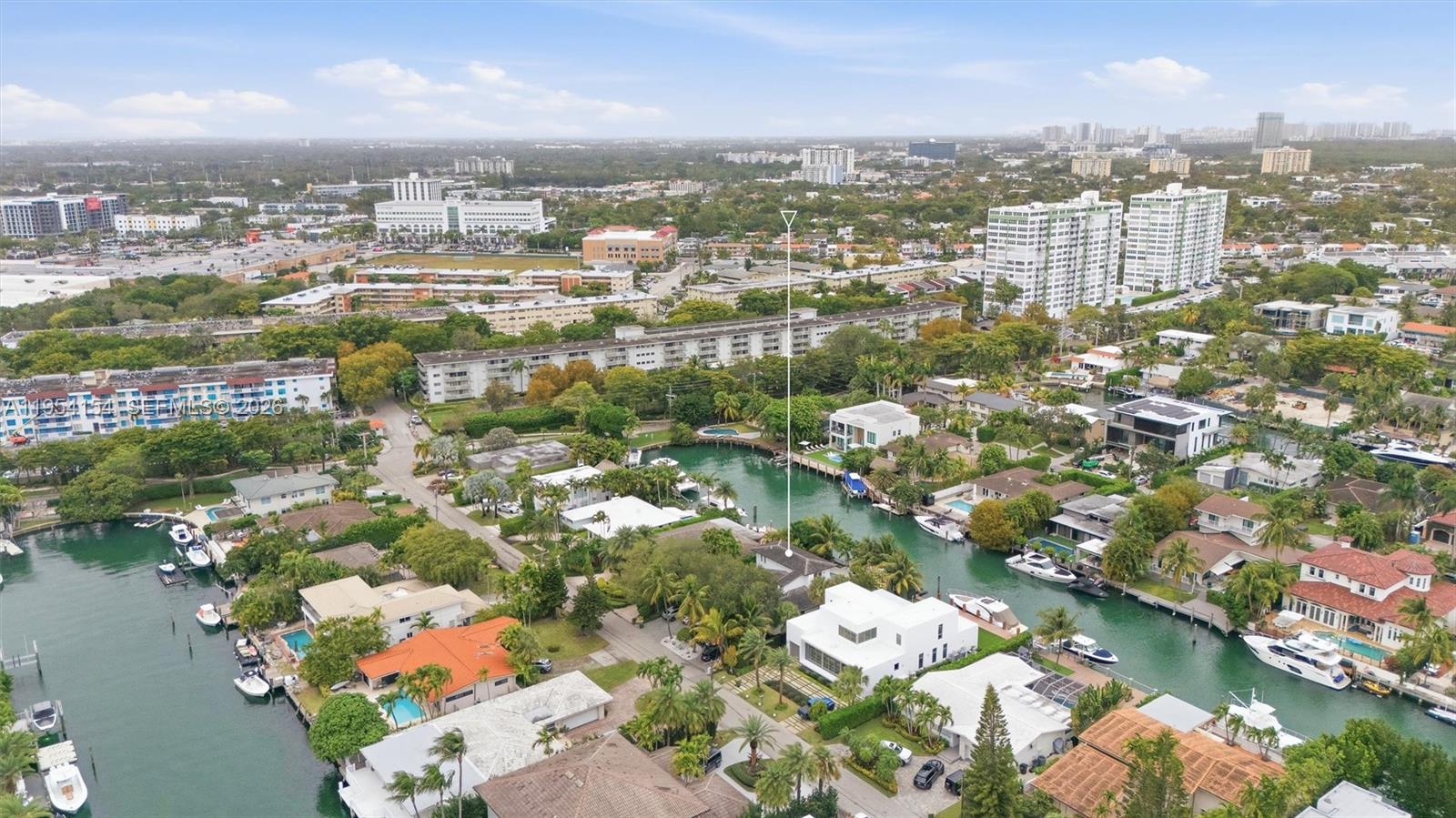 1895 NE 118th Rd North Miami, FL 33181