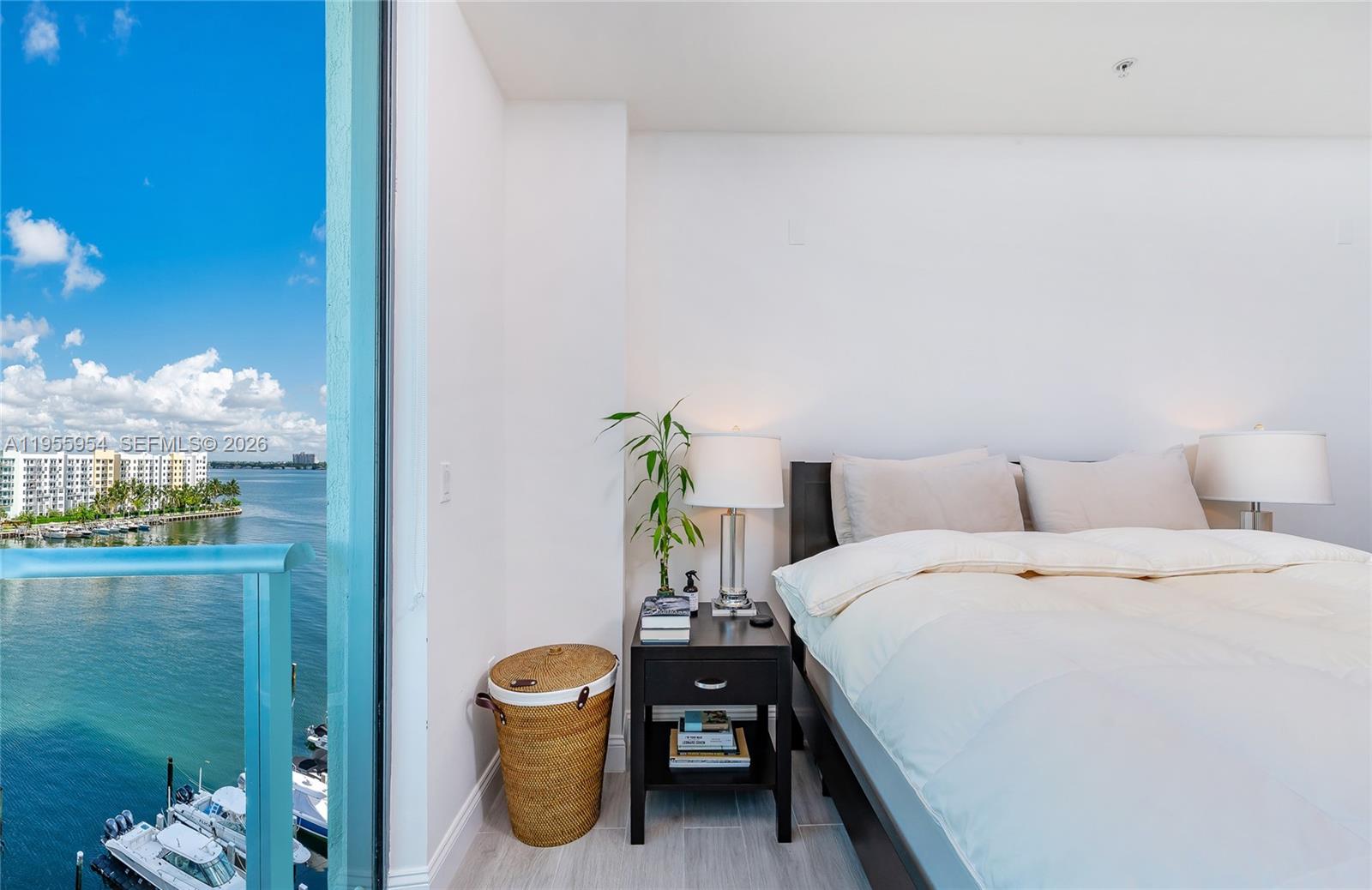 image Eloquence on the Bay12