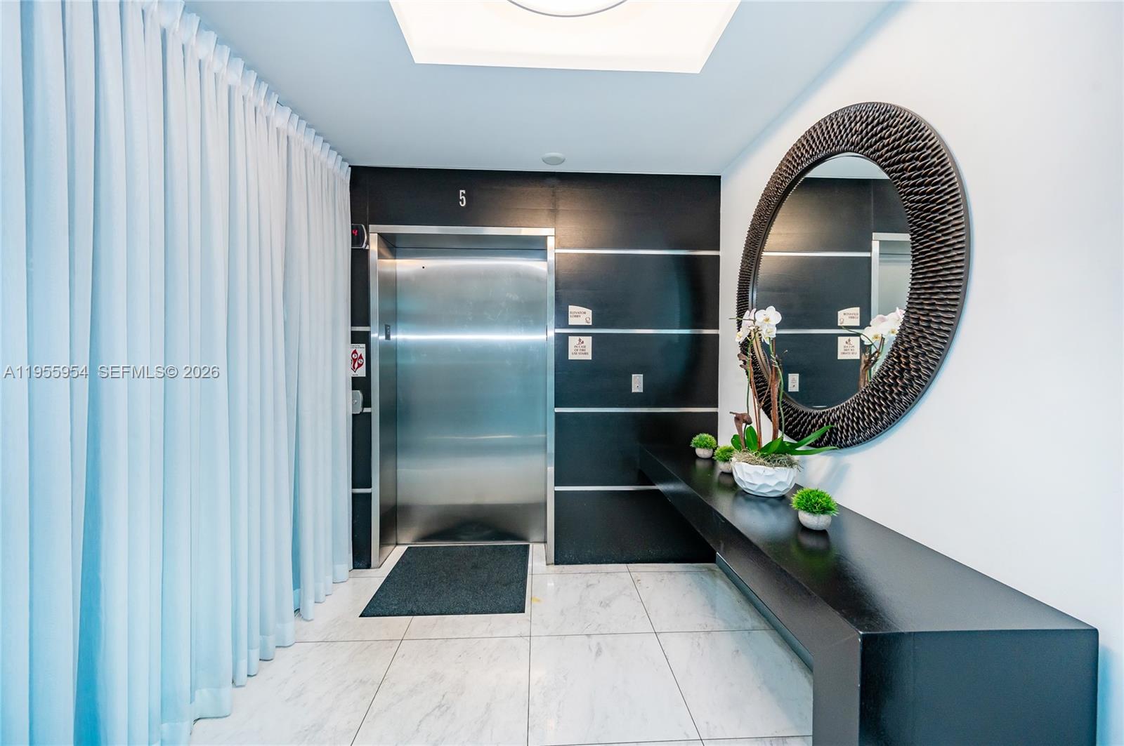 image Eloquence on the Bay37