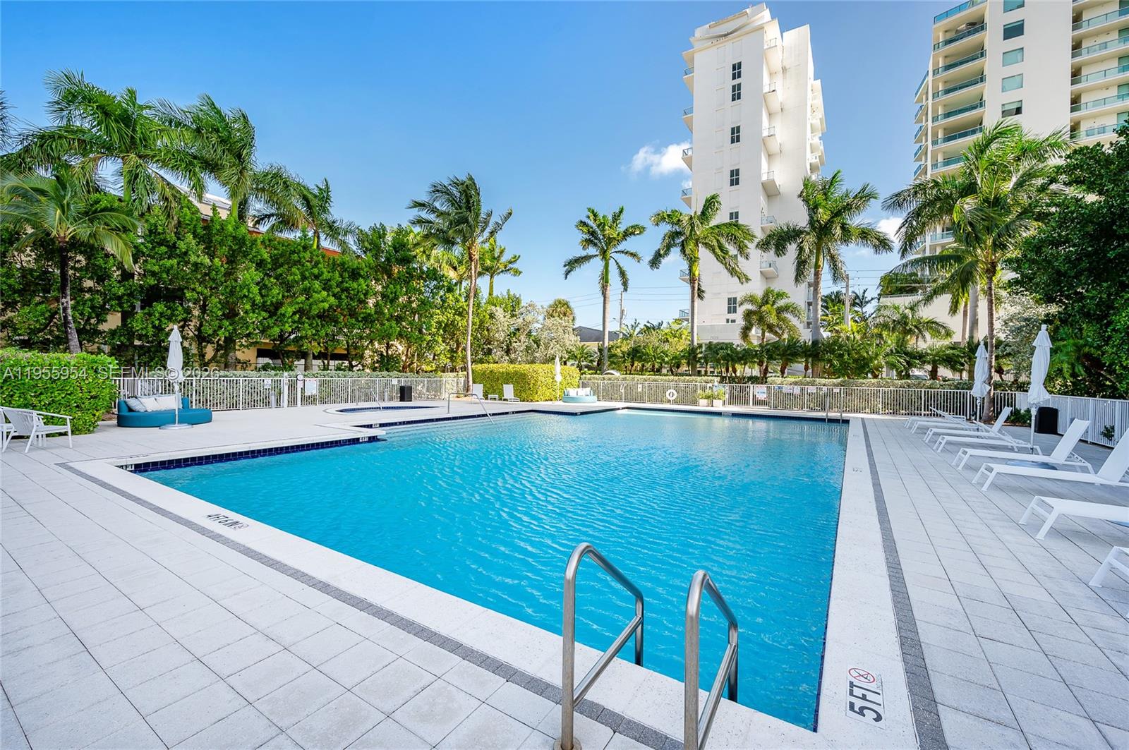 image Eloquence on the Bay40