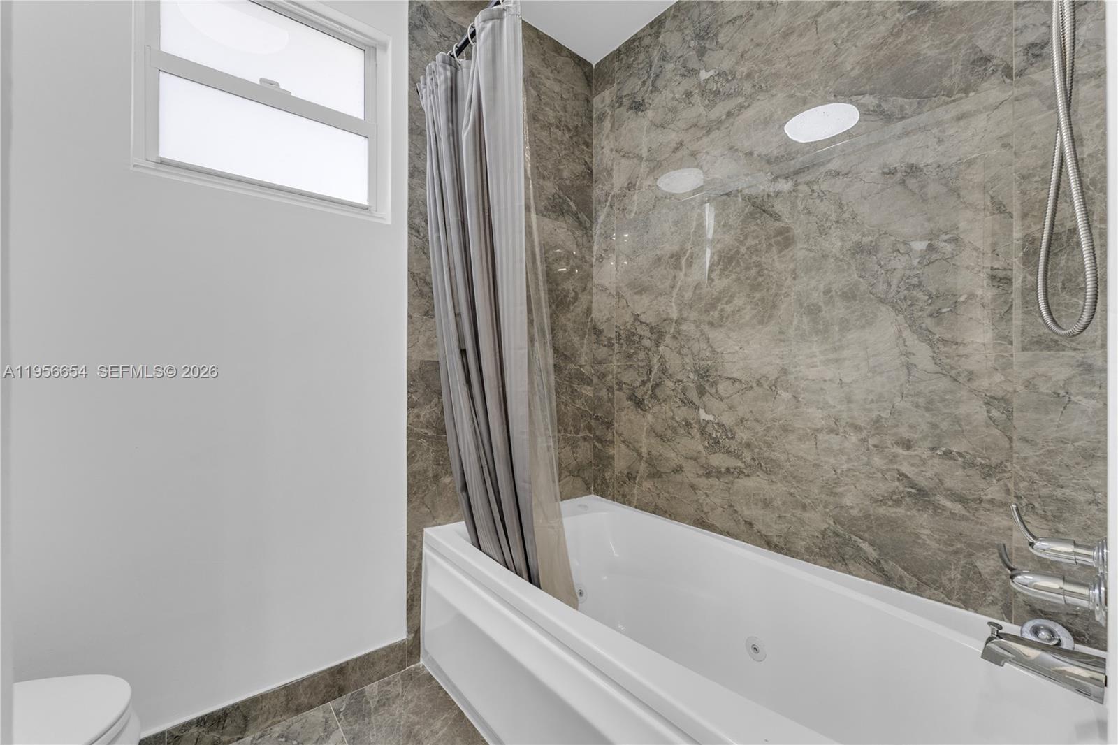 11824 SW 43rd Ct Davie, FL 33330