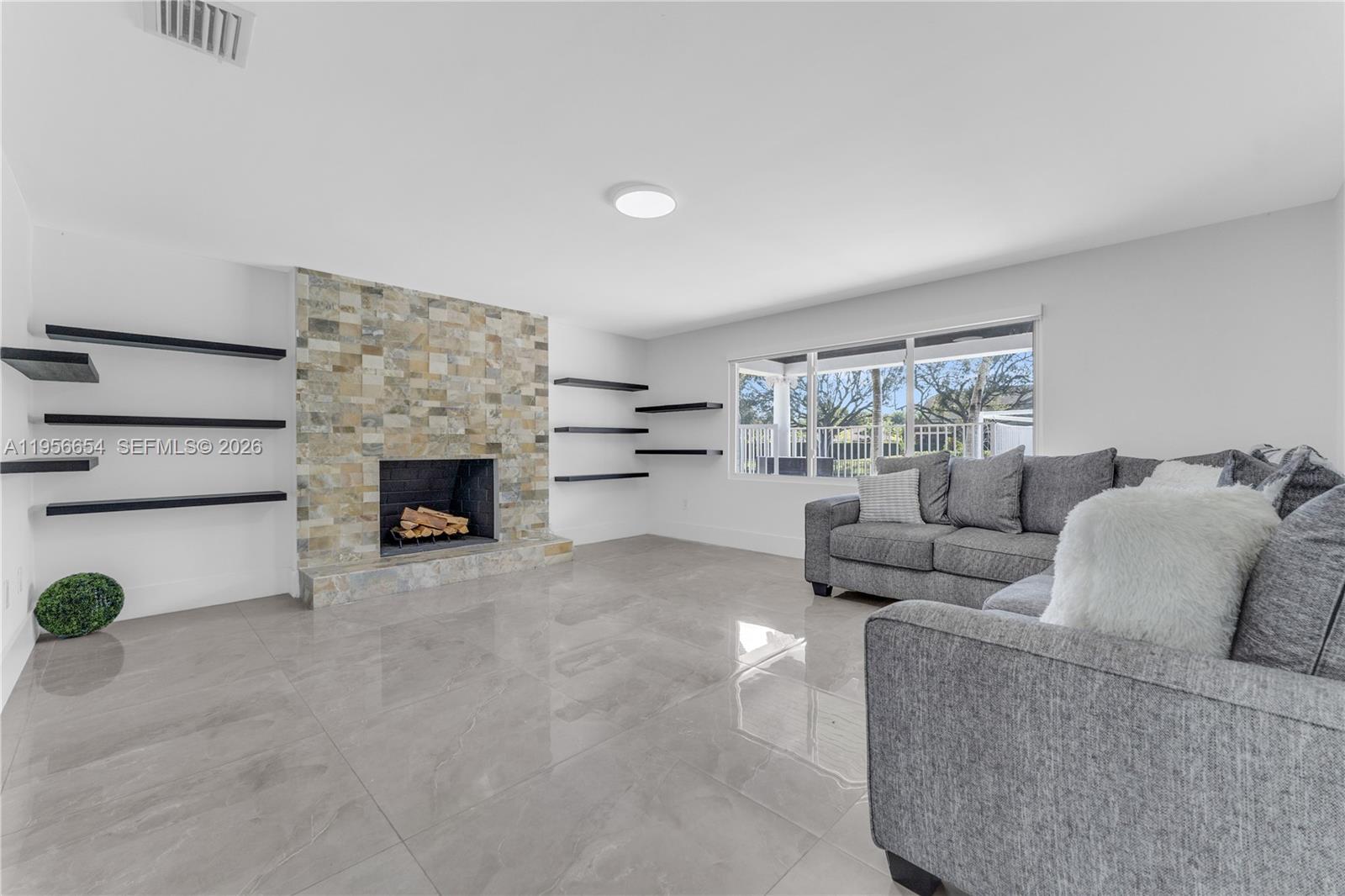 11824 SW 43rd Ct Davie, FL 33330