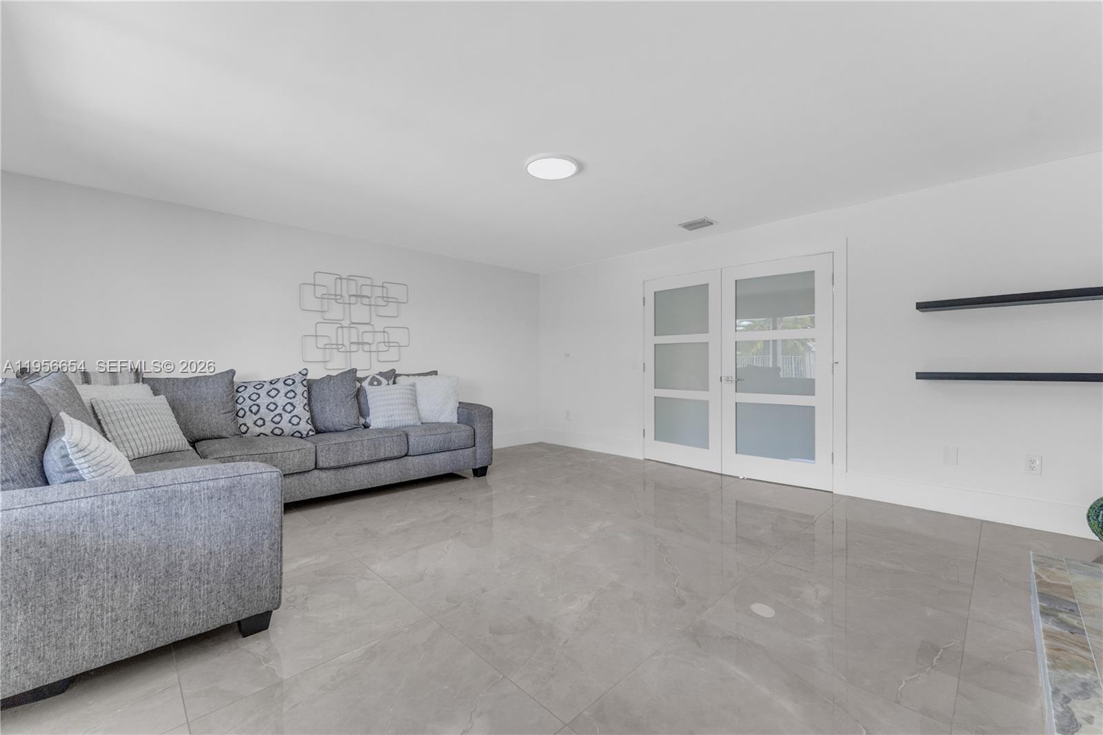 11824 SW 43rd Ct Davie, FL 33330