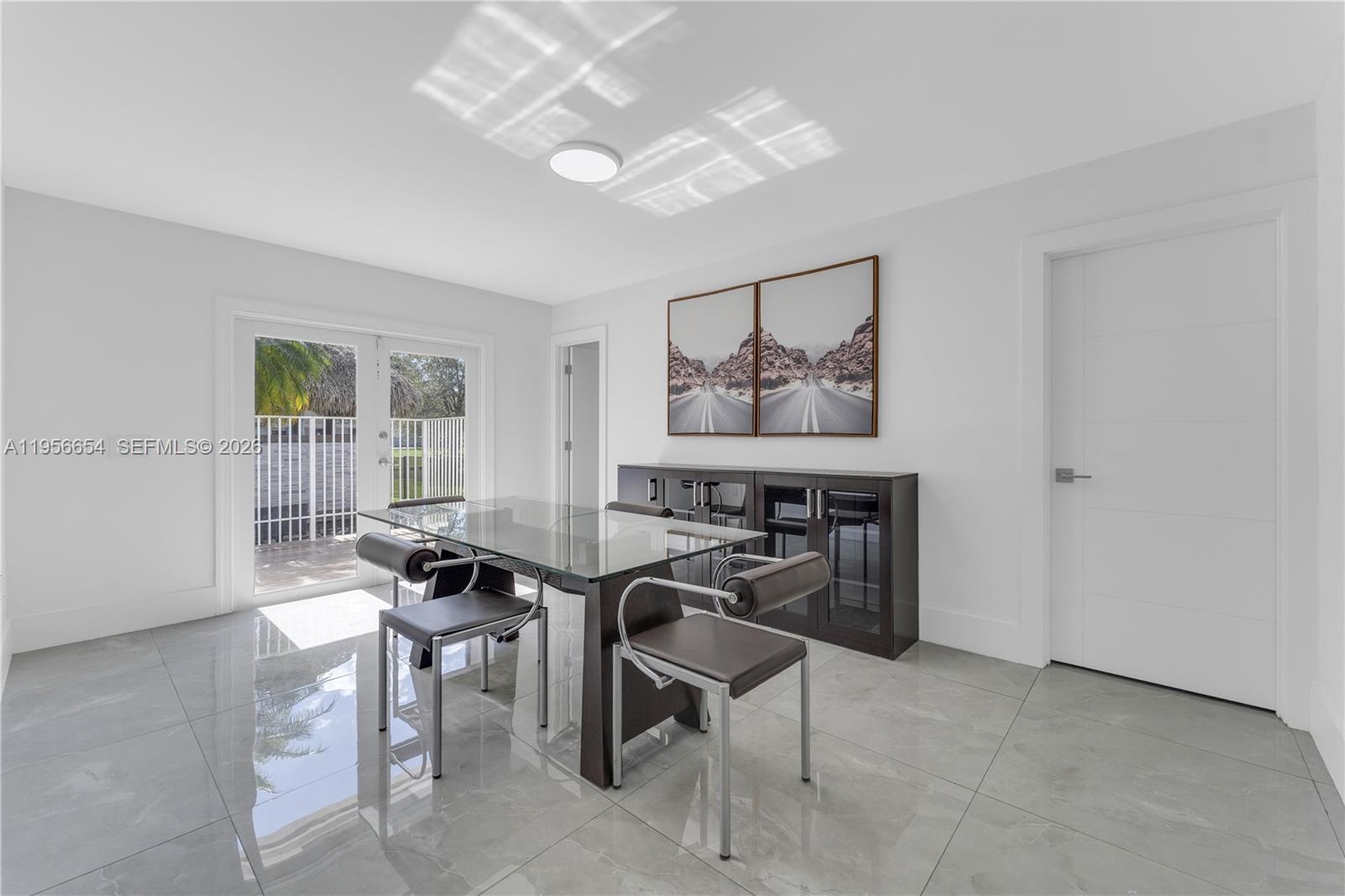 11824 SW 43rd Ct Davie, FL 33330