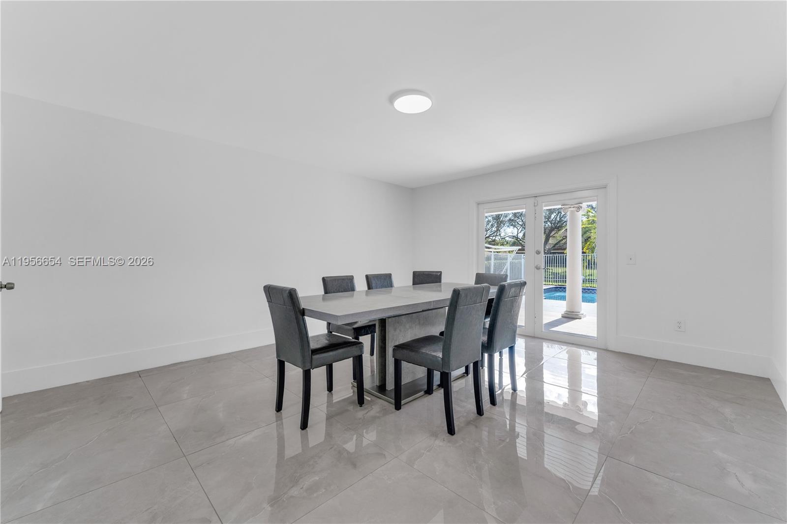 11824 SW 43rd Ct Davie, FL 33330