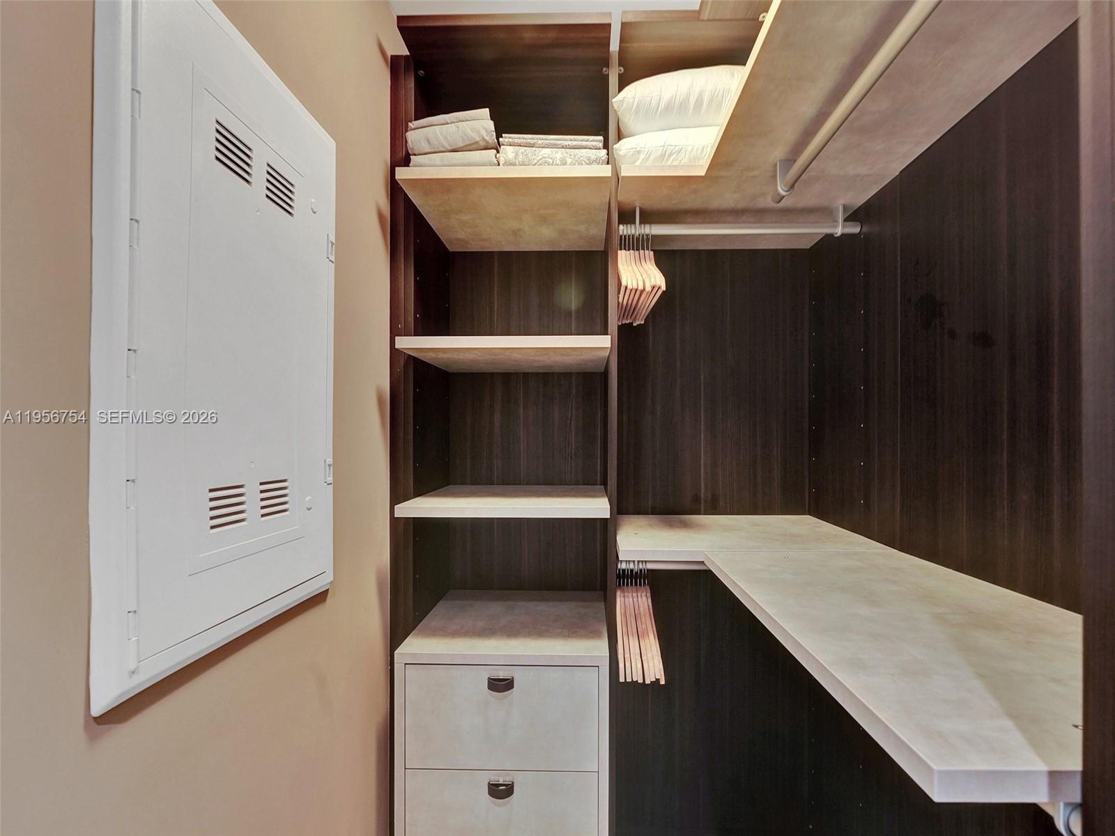 image Hyde Midtown24