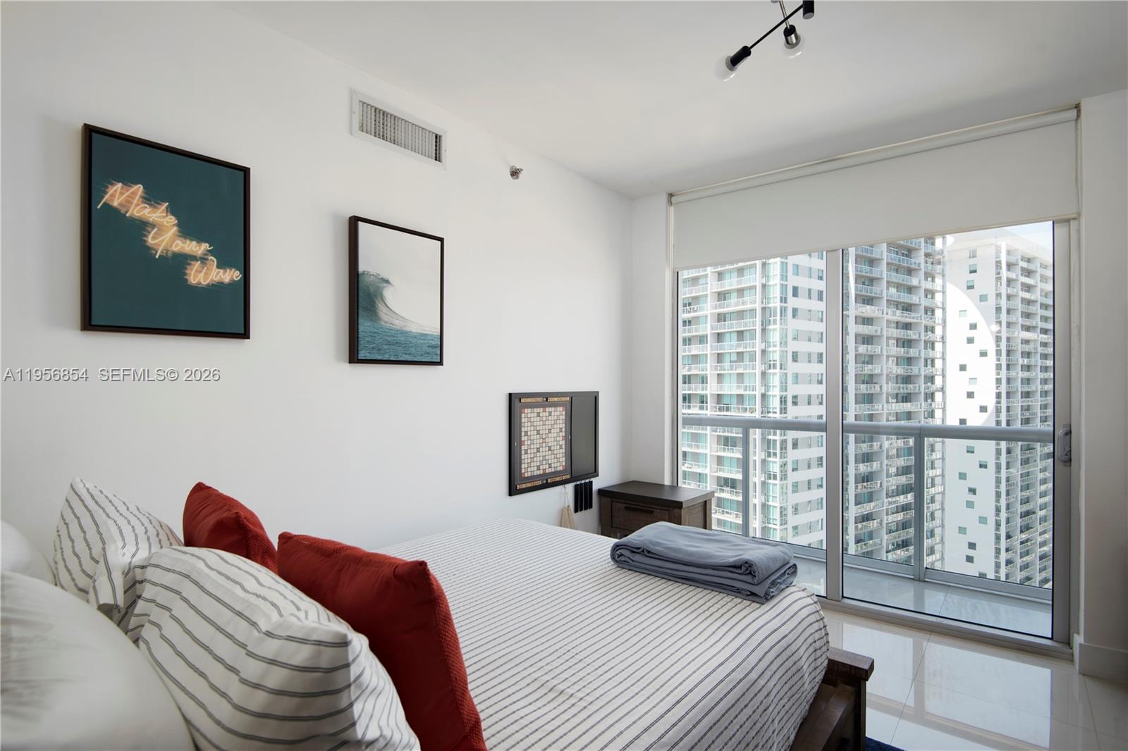485 Brickell Ave #3208 Miami, FL 33131