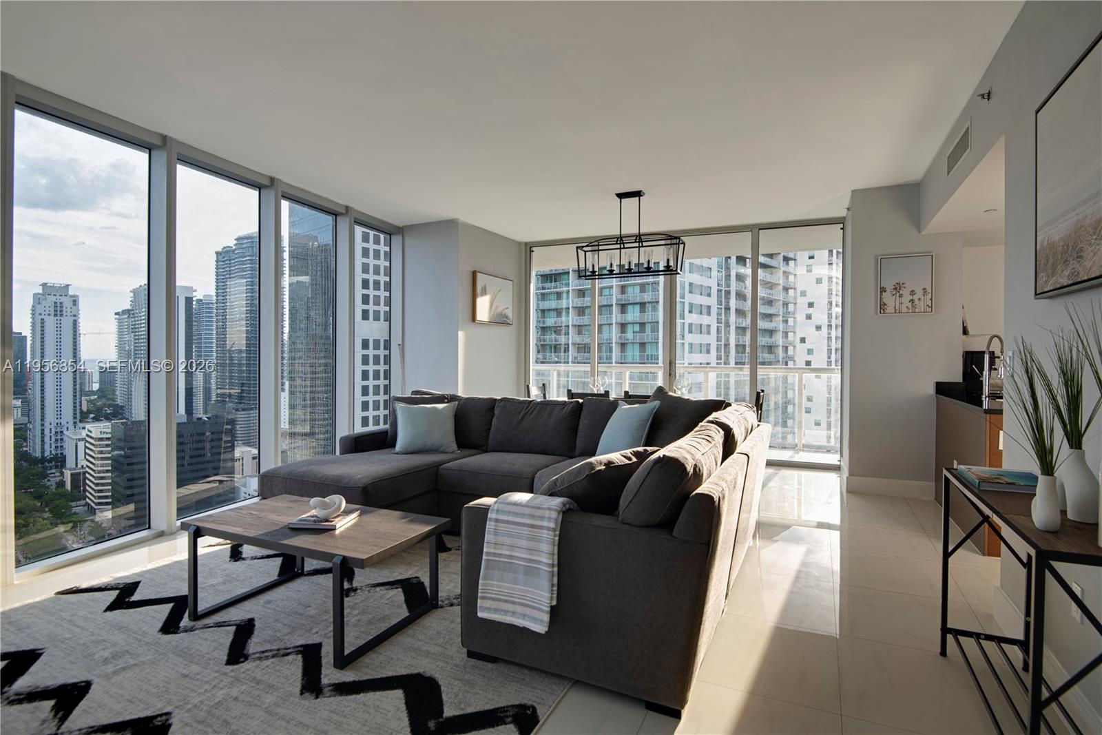 485 Brickell Ave #3208 Miami, FL 33131