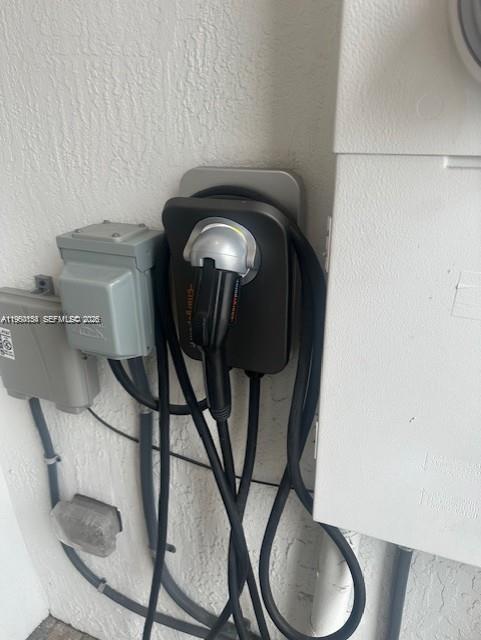 8352 NW 7th Pl Plantation, FL 33324