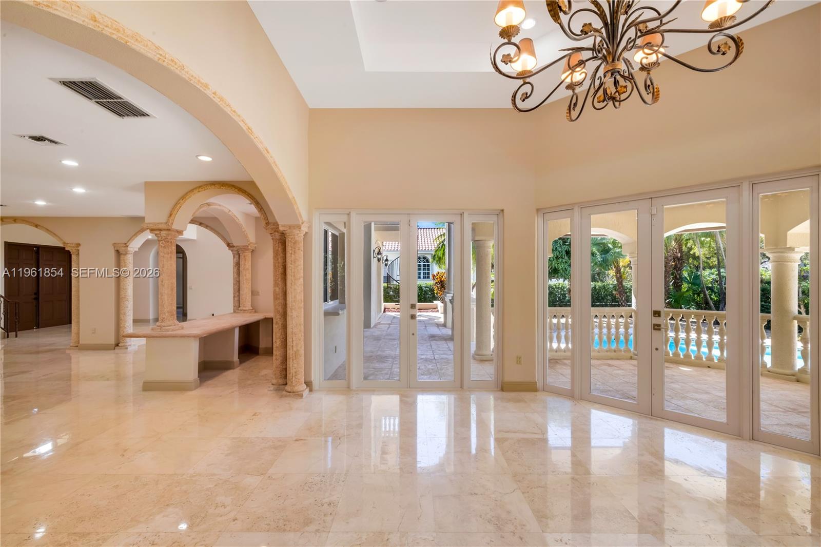 129 Gavilan Ave Coral Gables, FL 33143