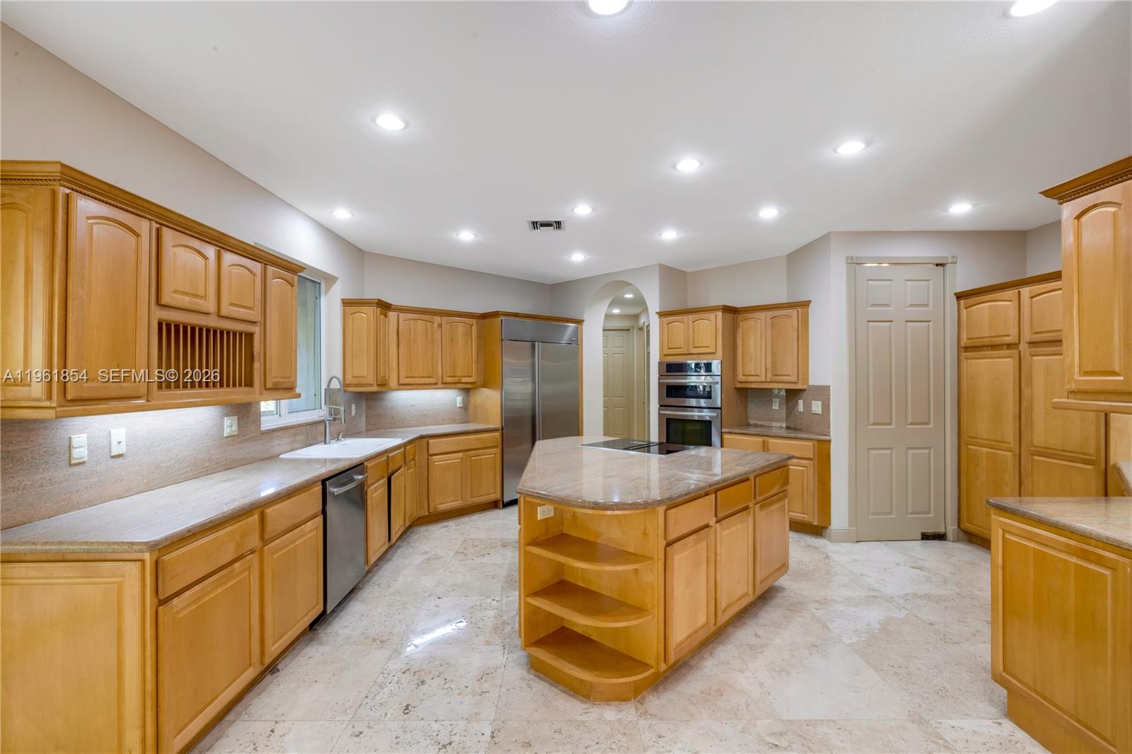 129 Gavilan Ave Coral Gables, FL 33143