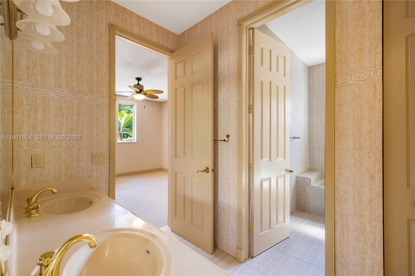 129 Gavilan Ave Coral Gables, FL 33143