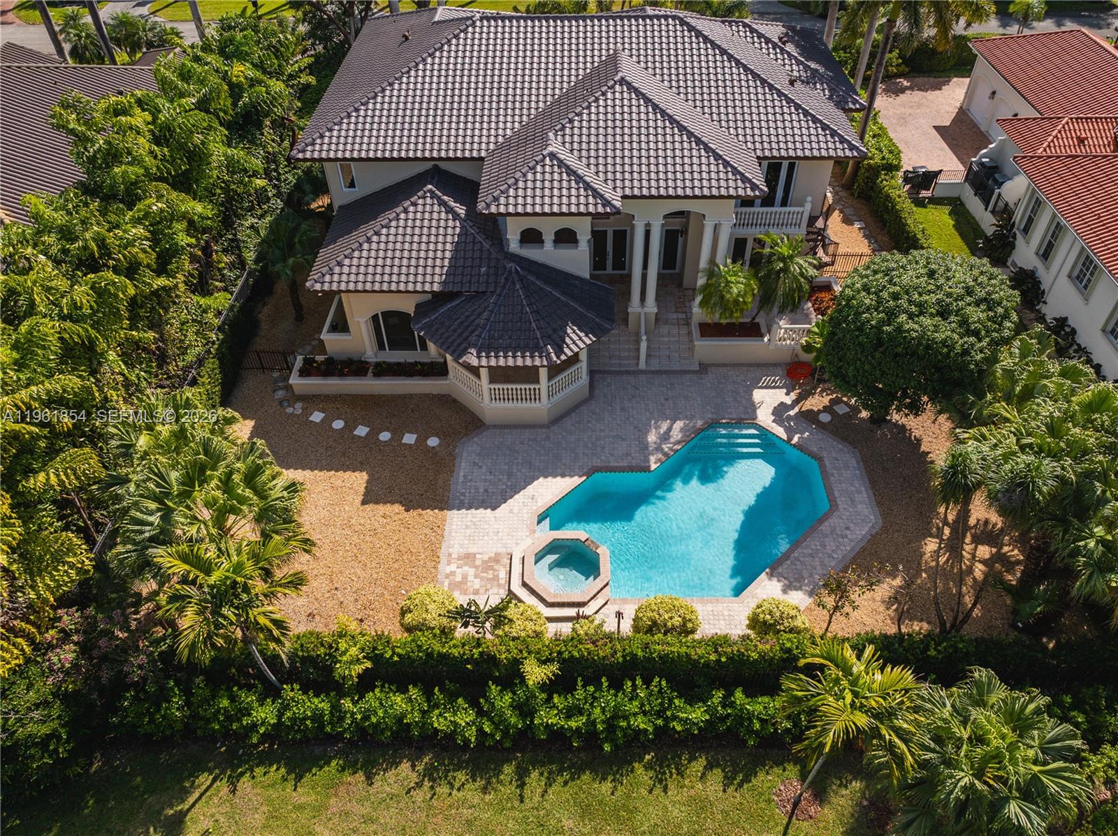 129 Gavilan Ave Coral Gables, FL 33143