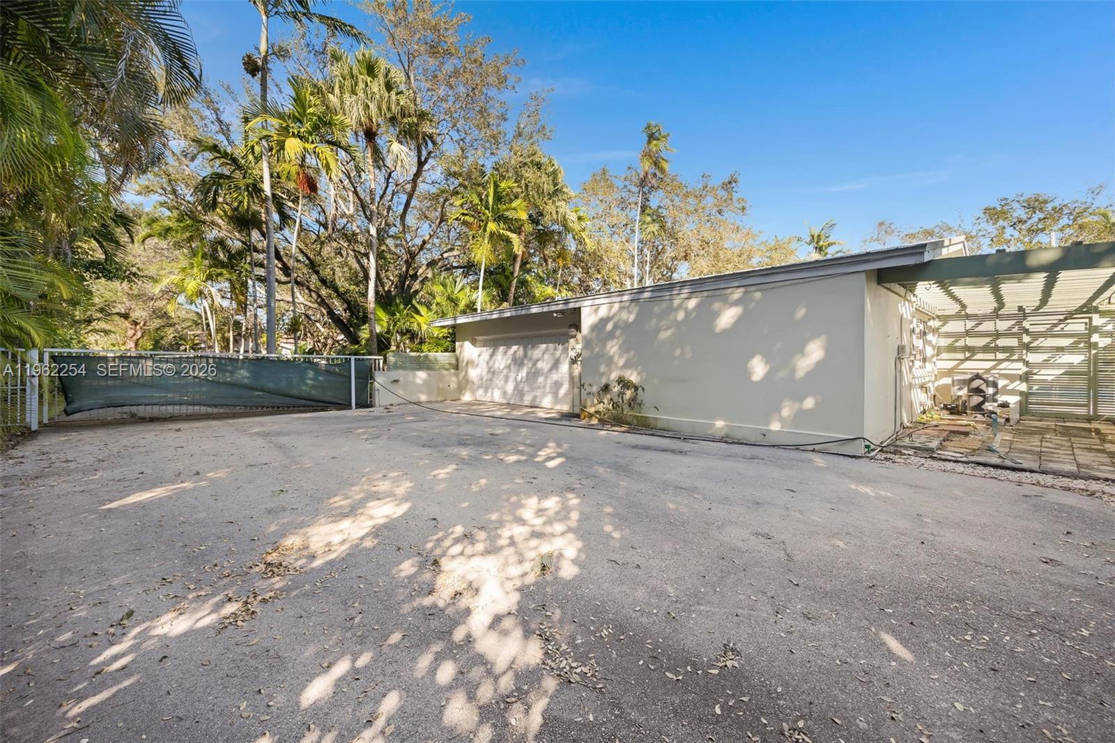 6630 SW 102nd St #6630 Pinecrest, FL 33156