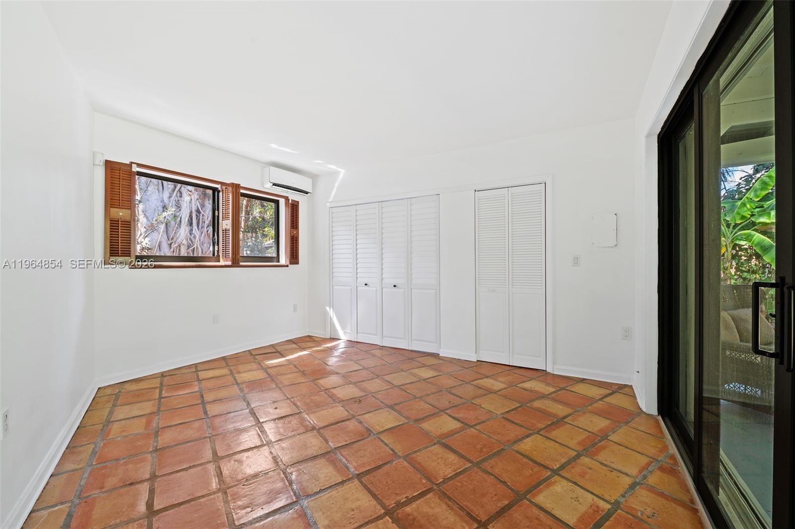 1745 NE 137th Ter North Miami, FL 33181