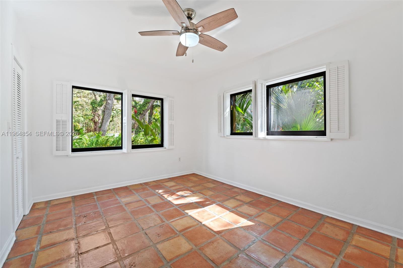 1745 NE 137th Ter North Miami, FL 33181