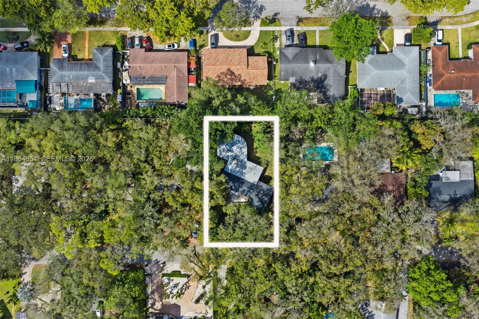 1745 NE 137th Ter North Miami, FL 33181