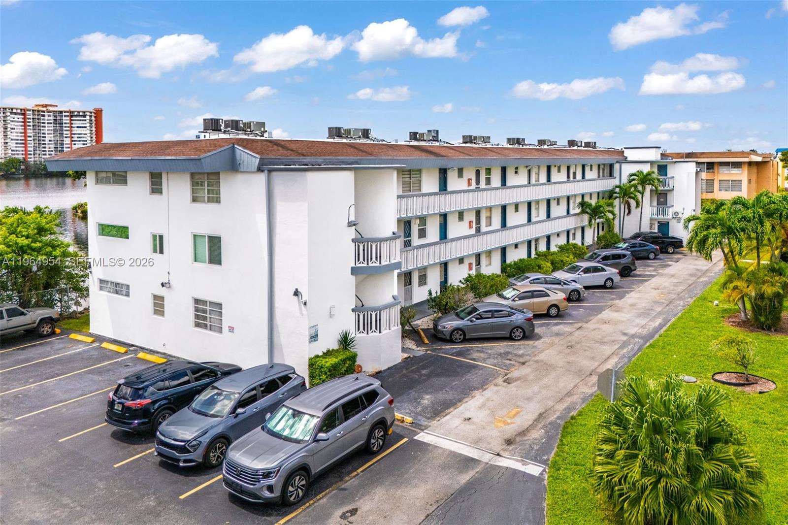 1350 NE 191st St #B307 Miami, FL 33179