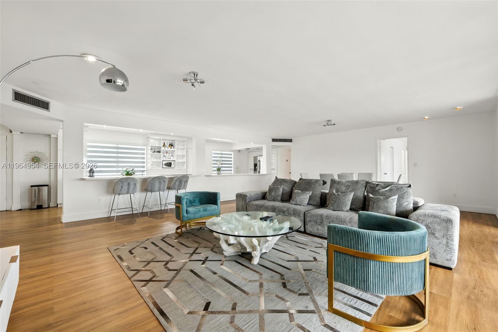 1350 NE 191st St #B307 Miami, FL 33179