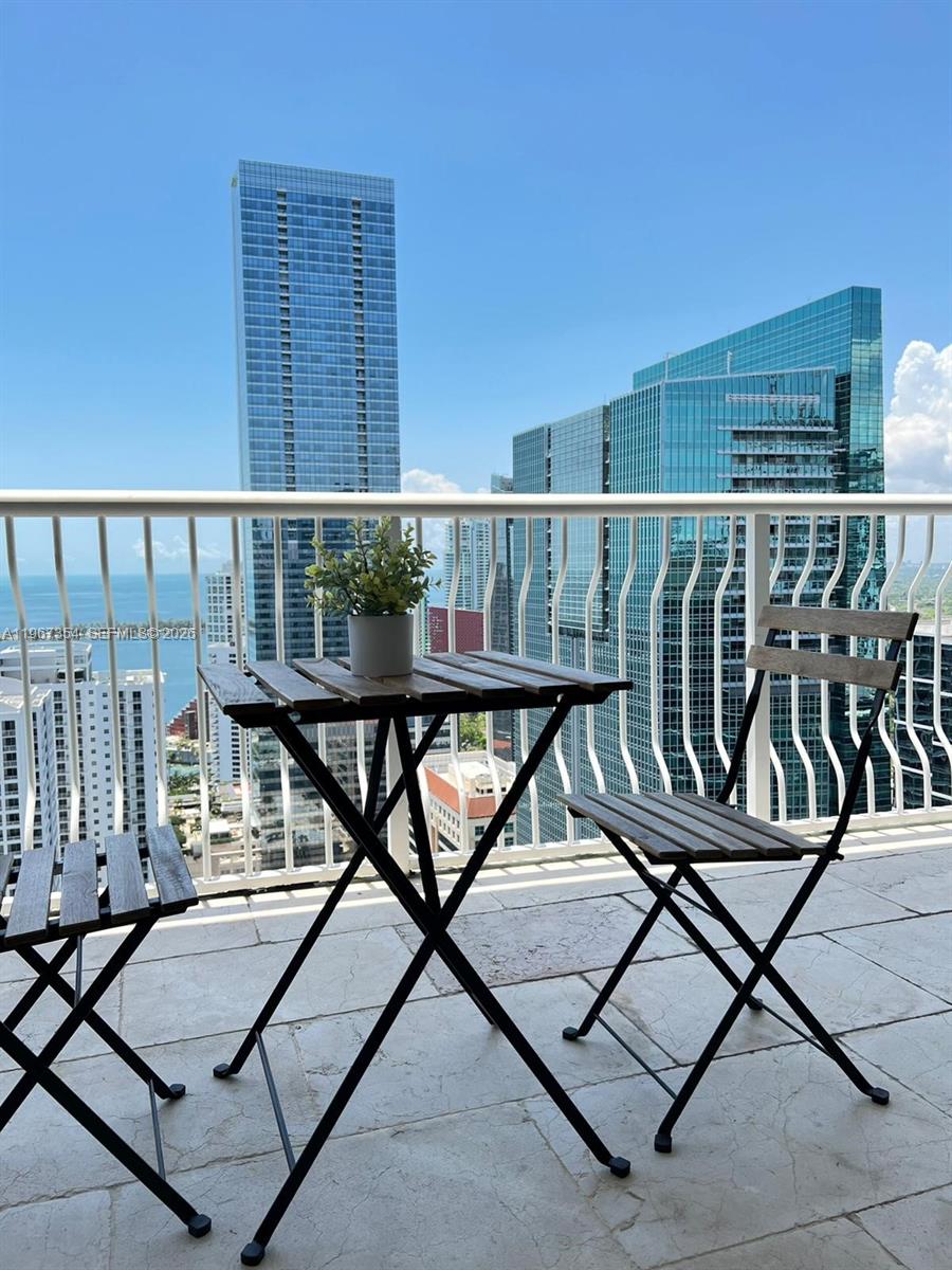 1200 Brickell Bay Dr #4217
