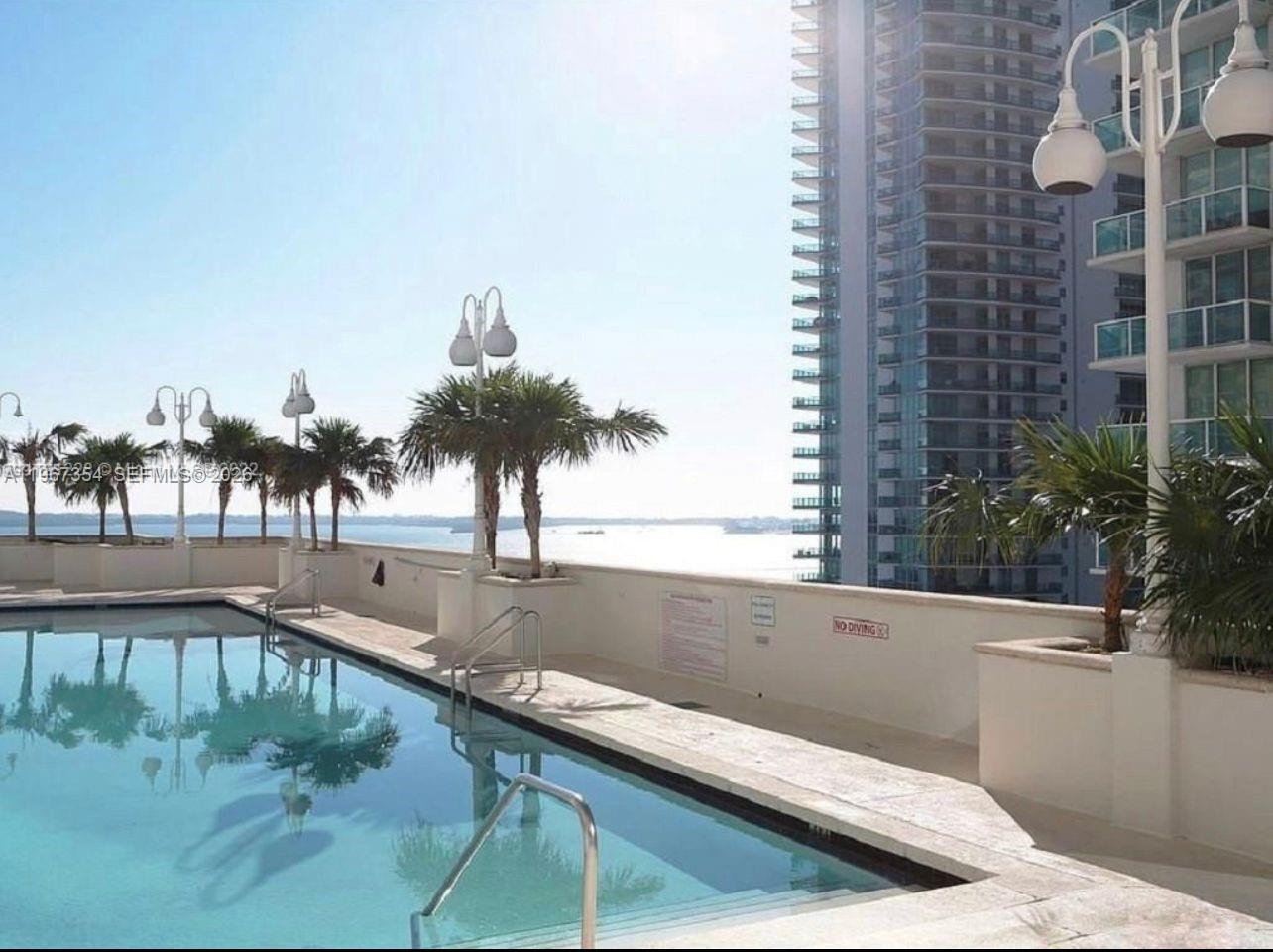 image The Club at Brickell Bay17