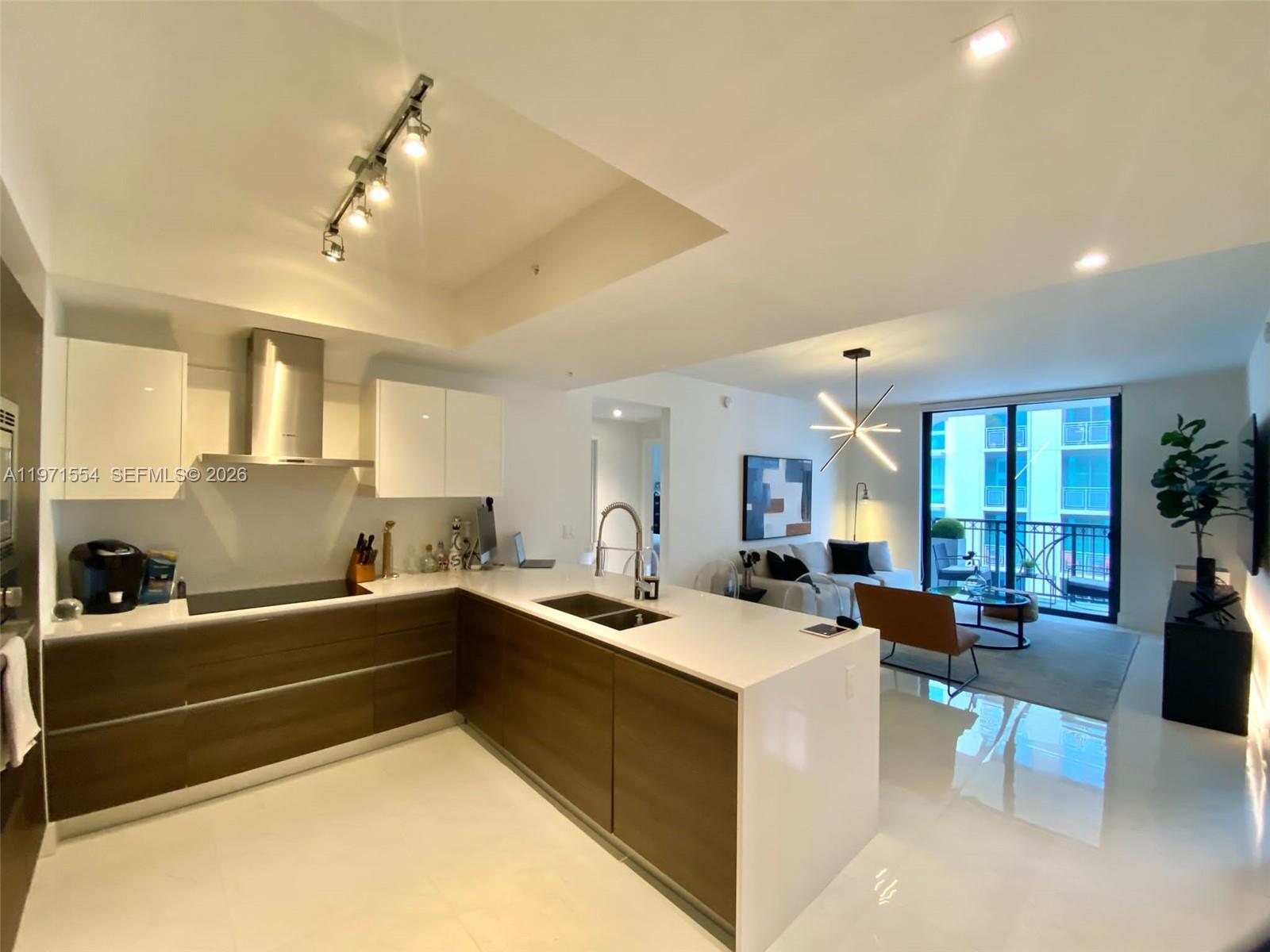 301 Altara Ave #805 Coral Gables, FL 33146