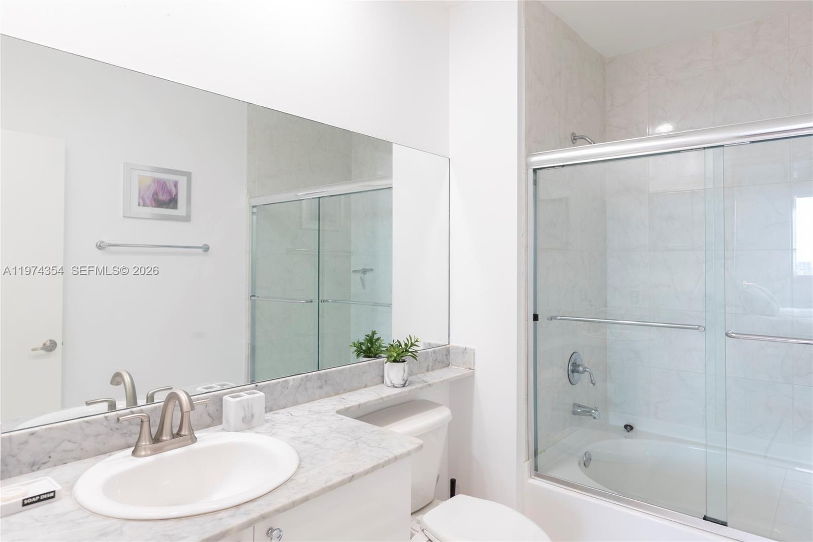 image The Venture at Aventura10