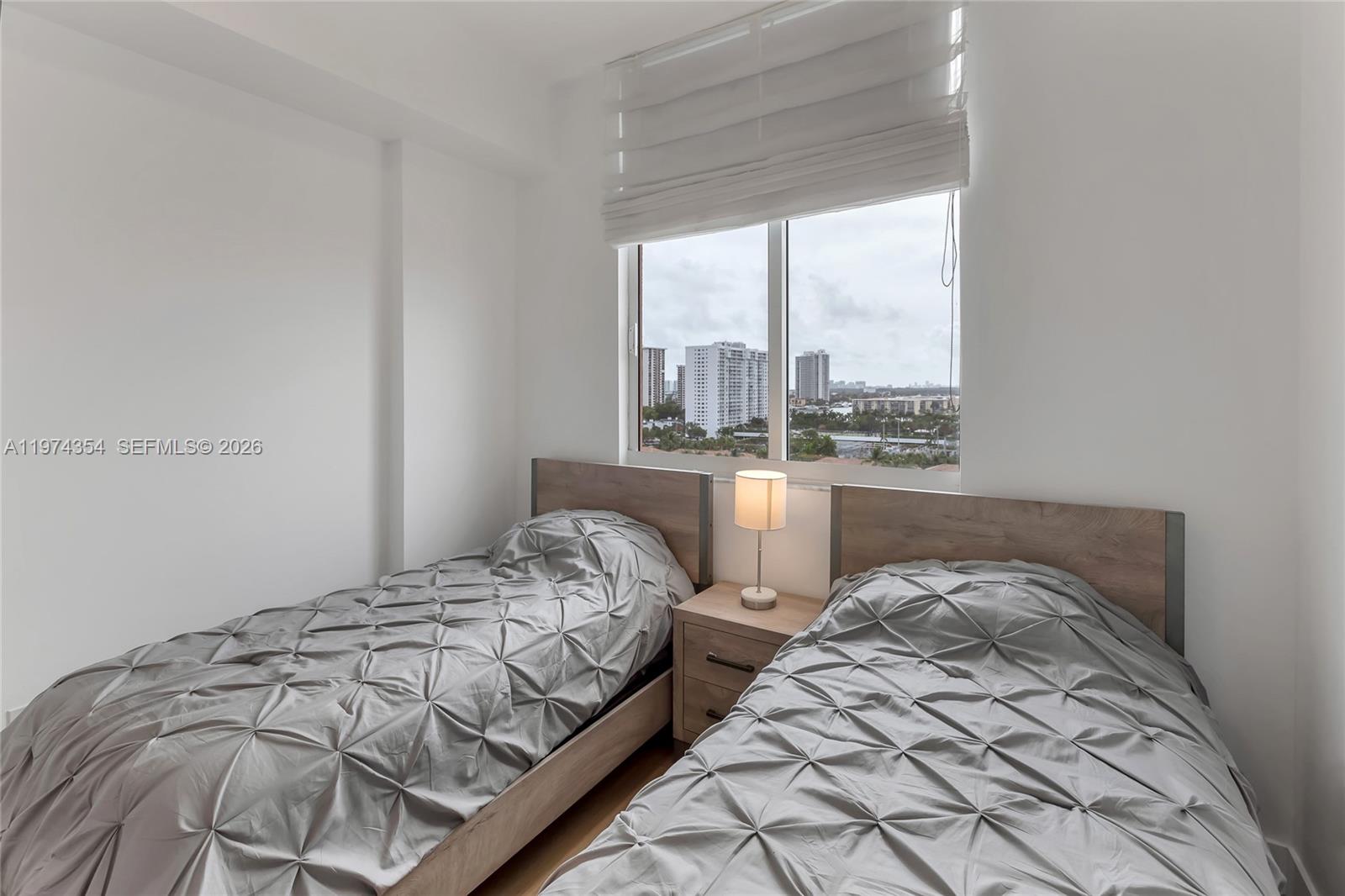 image The Venture at Aventura11