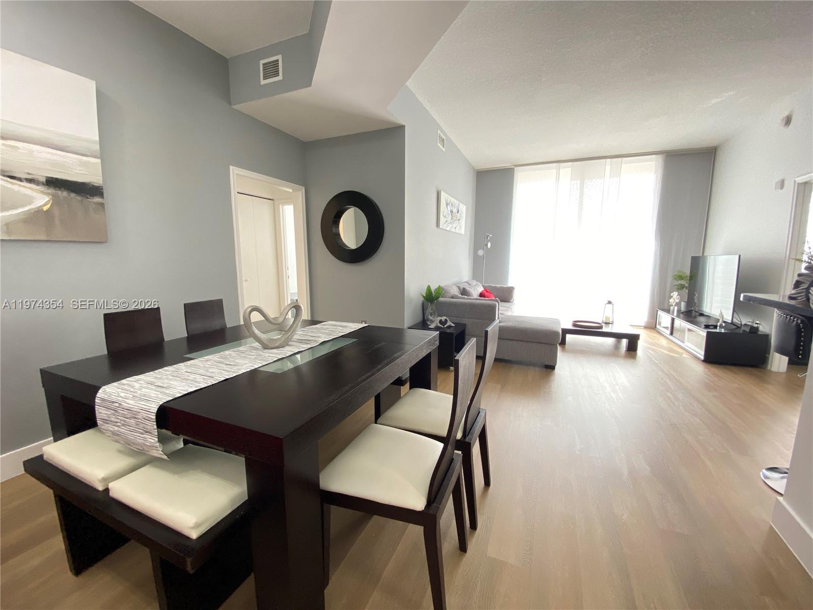 image The Venture at Aventura4