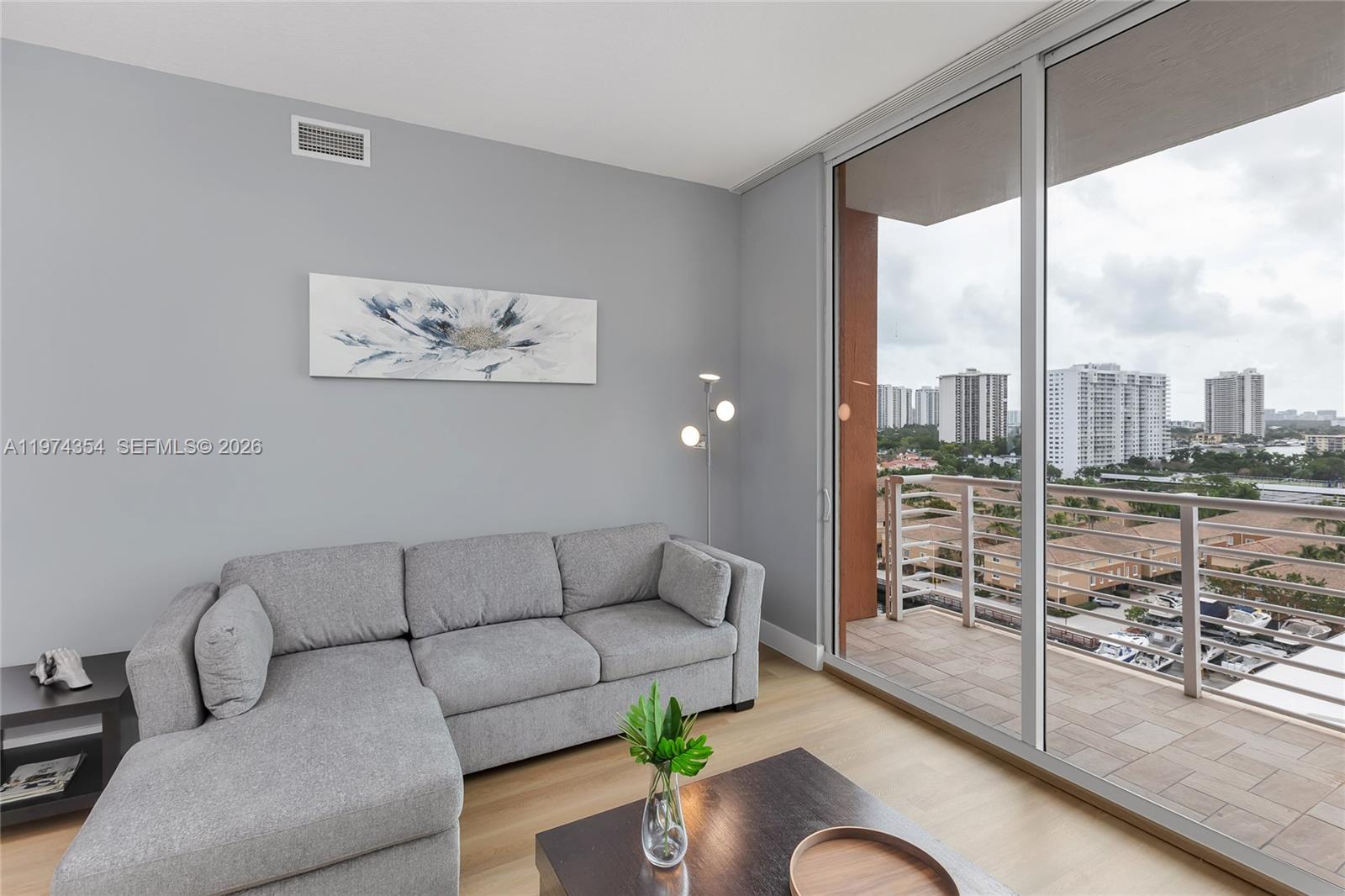 image The Venture at Aventura6