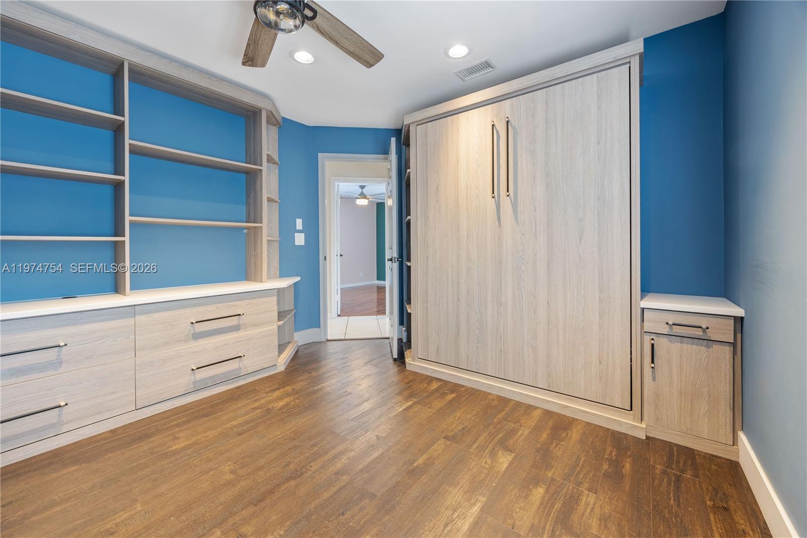 805 Bayside Ln Weston, FL 33326