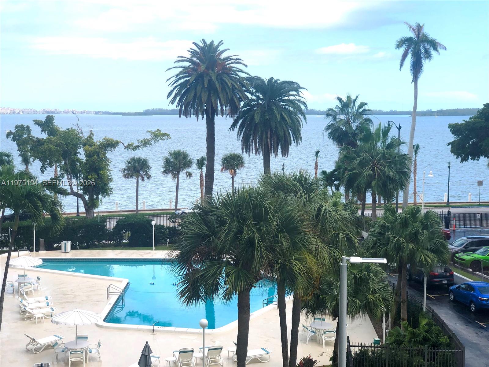 1408 Brickell Bay Dr #404