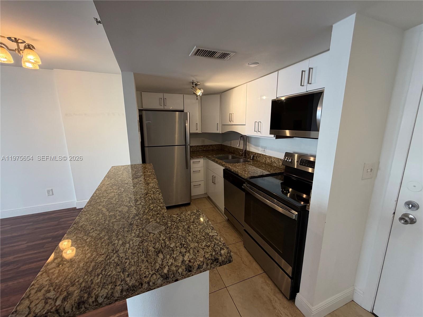 770 Claughton Is Dr #707 Miami, FL 33131