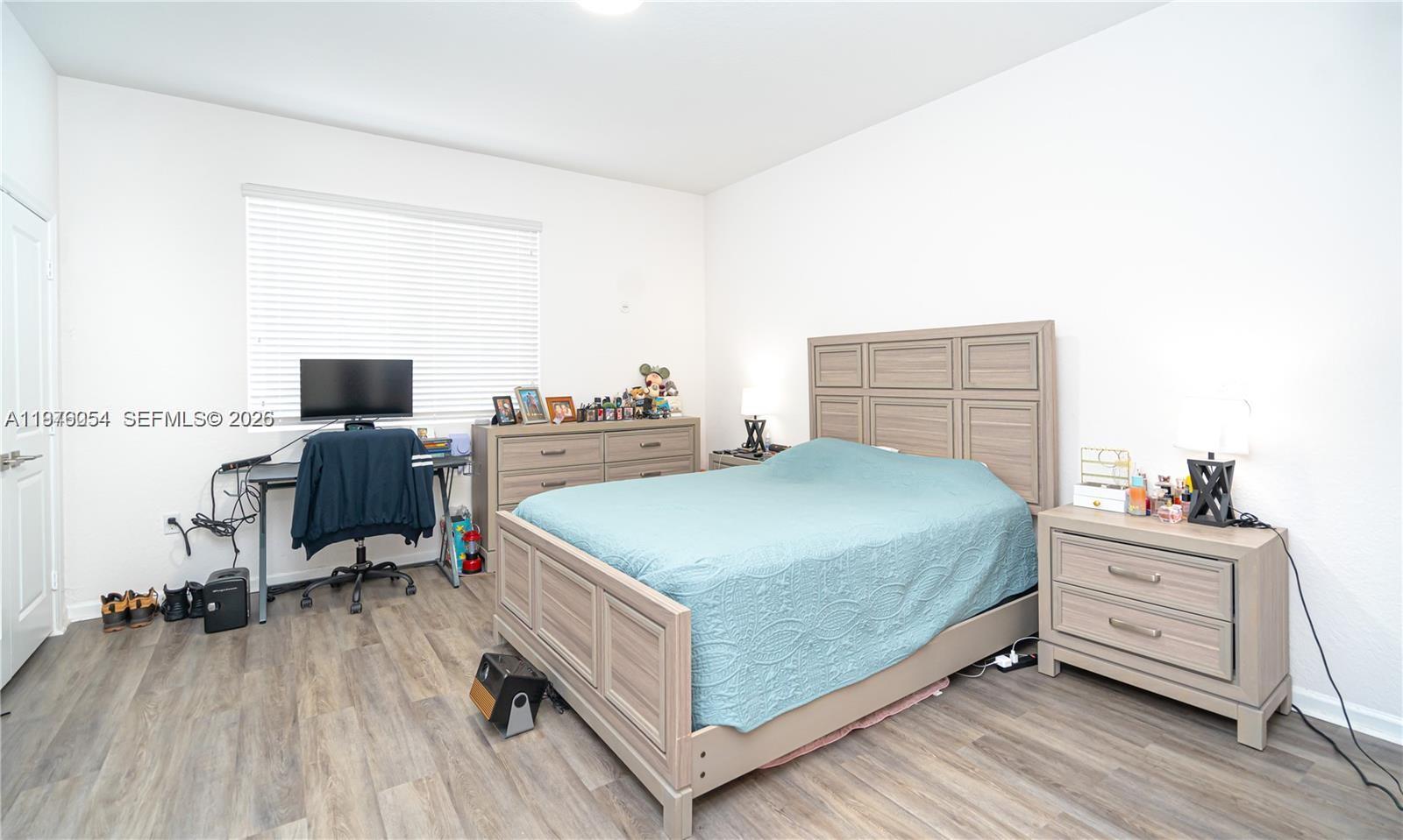 2820 NW 180th St Miami Gardens, FL 33056